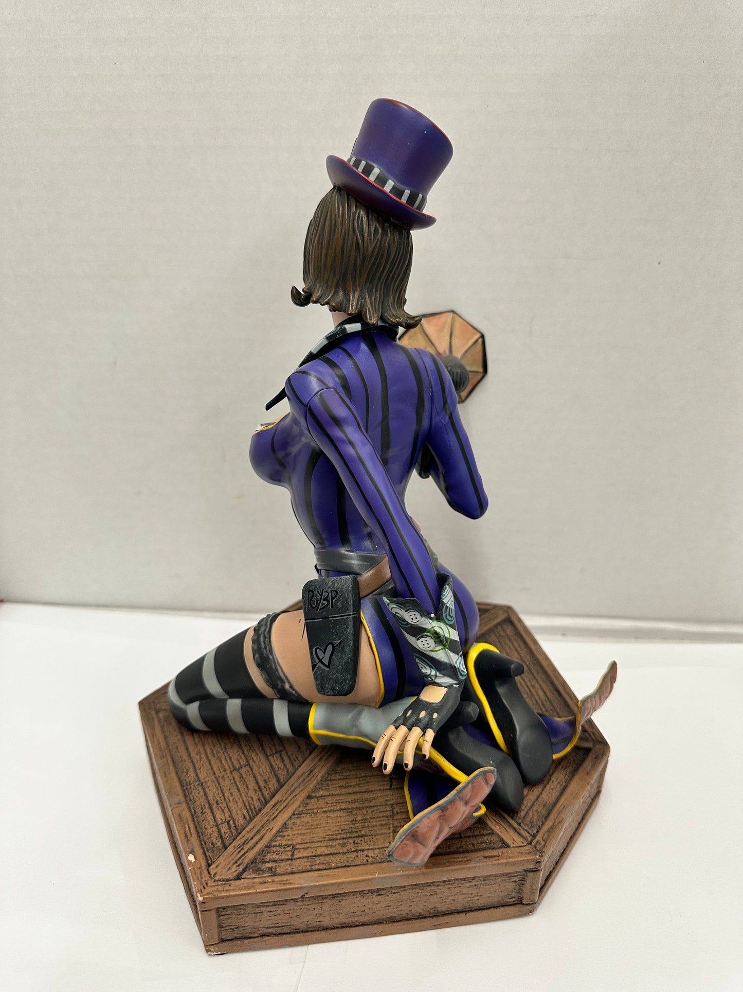 Mad Moxxi Purple Variant Borderlands GameStop Exclusive Statue