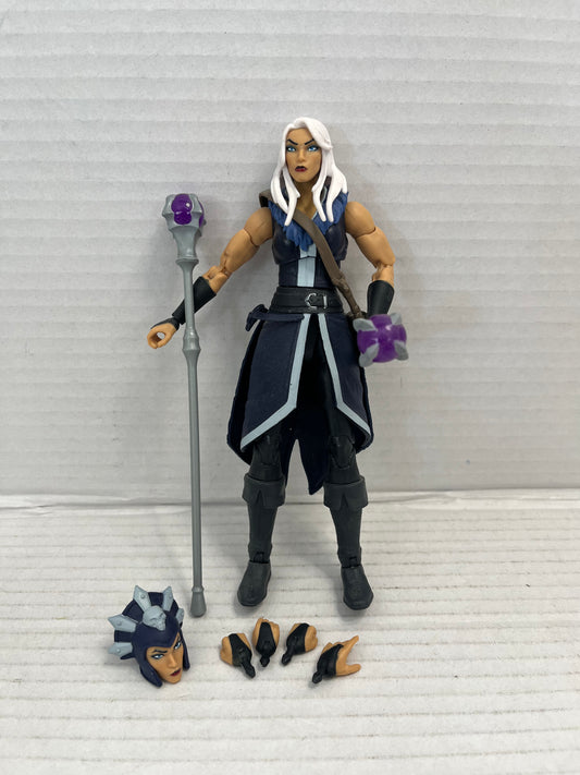 Mattel Masters of the Universe Masterverse Revelation Evil-lyn Figure Complete
