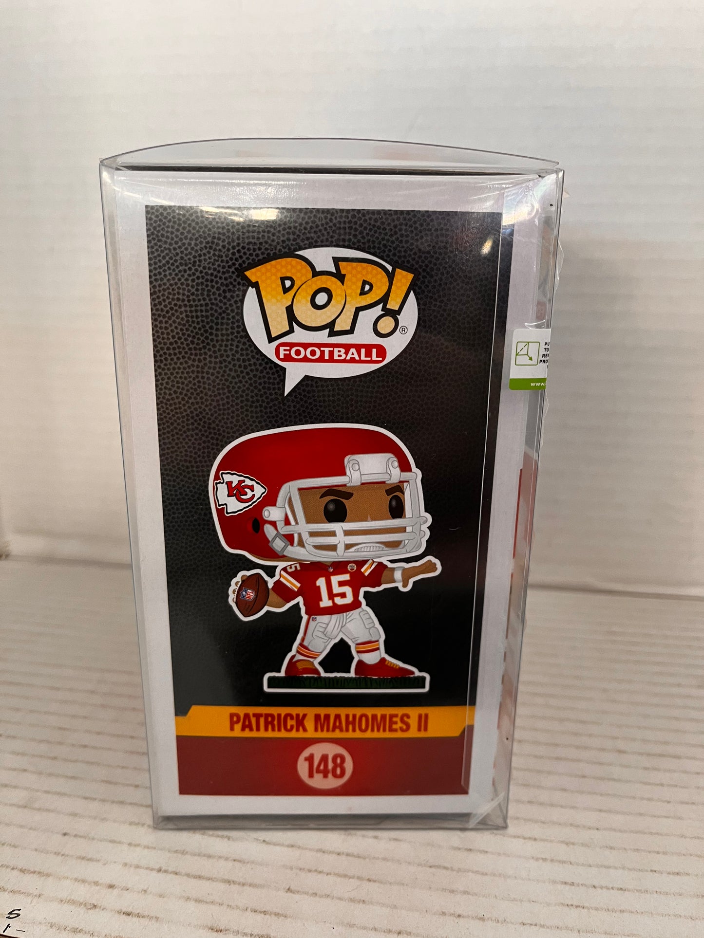 Funko Pop! Football Kansas City Chiefs Patrick Mahomes 148 W/ Pop Protector
