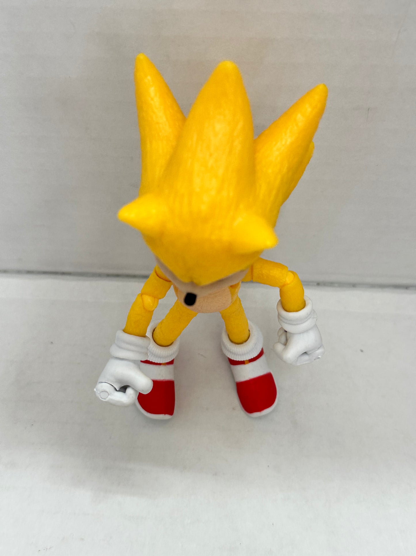 Jakks Pacific Sonic the Hedgehog Yellow Super Sonic 6" Poseable Action Figure