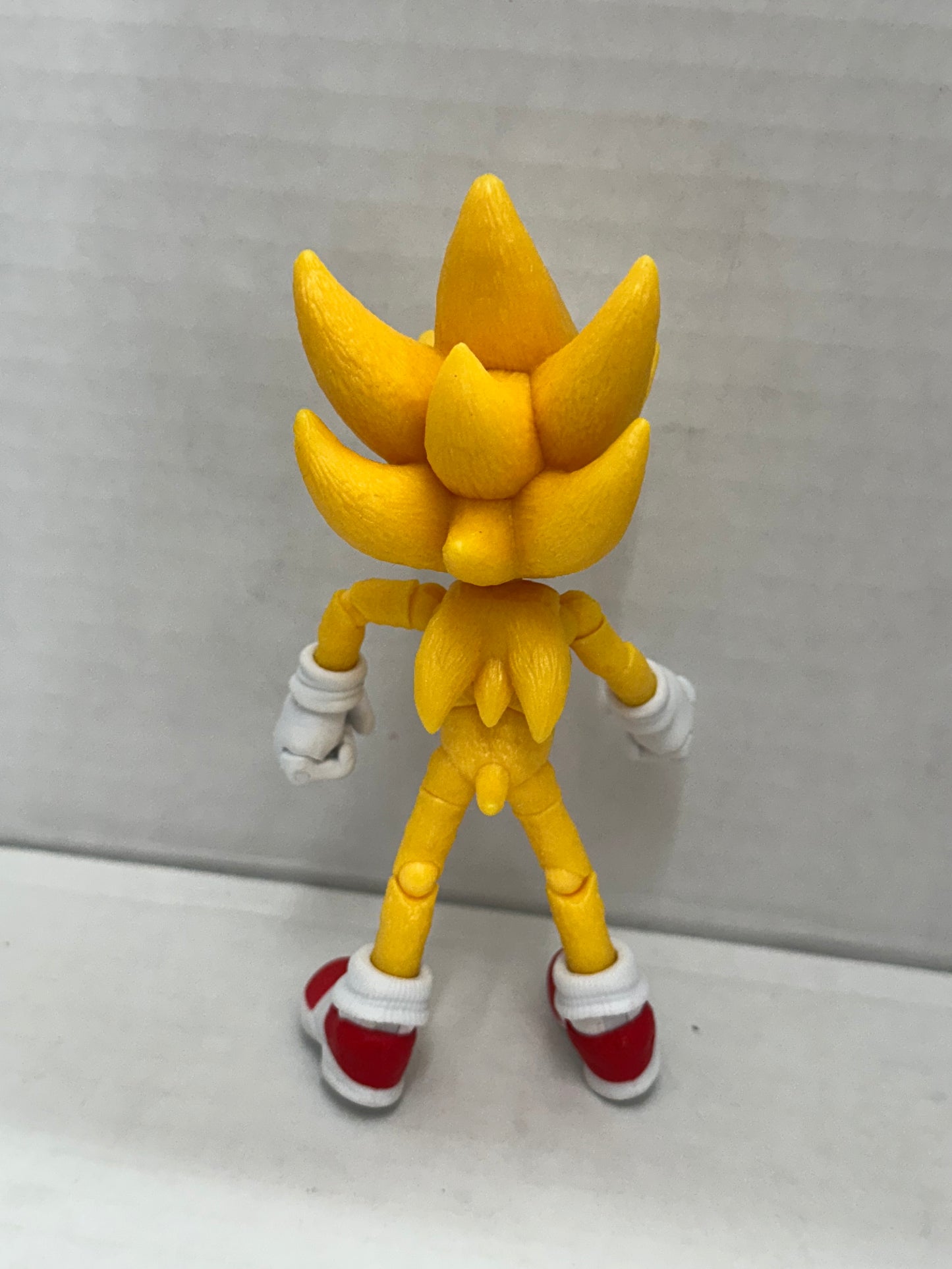 Jakks Pacific Sonic the Hedgehog Yellow Super Sonic 6" Poseable Action Figure
