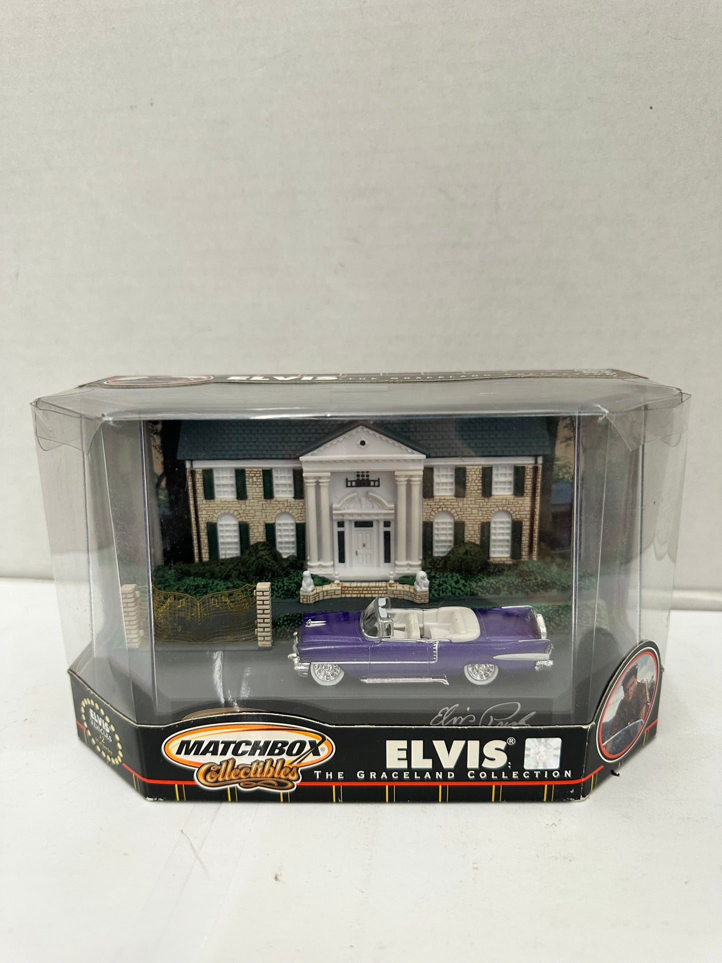 Matchbox - 1956 Cadillac Eldorado Biarritz - Elvis Presley Graceland Collection