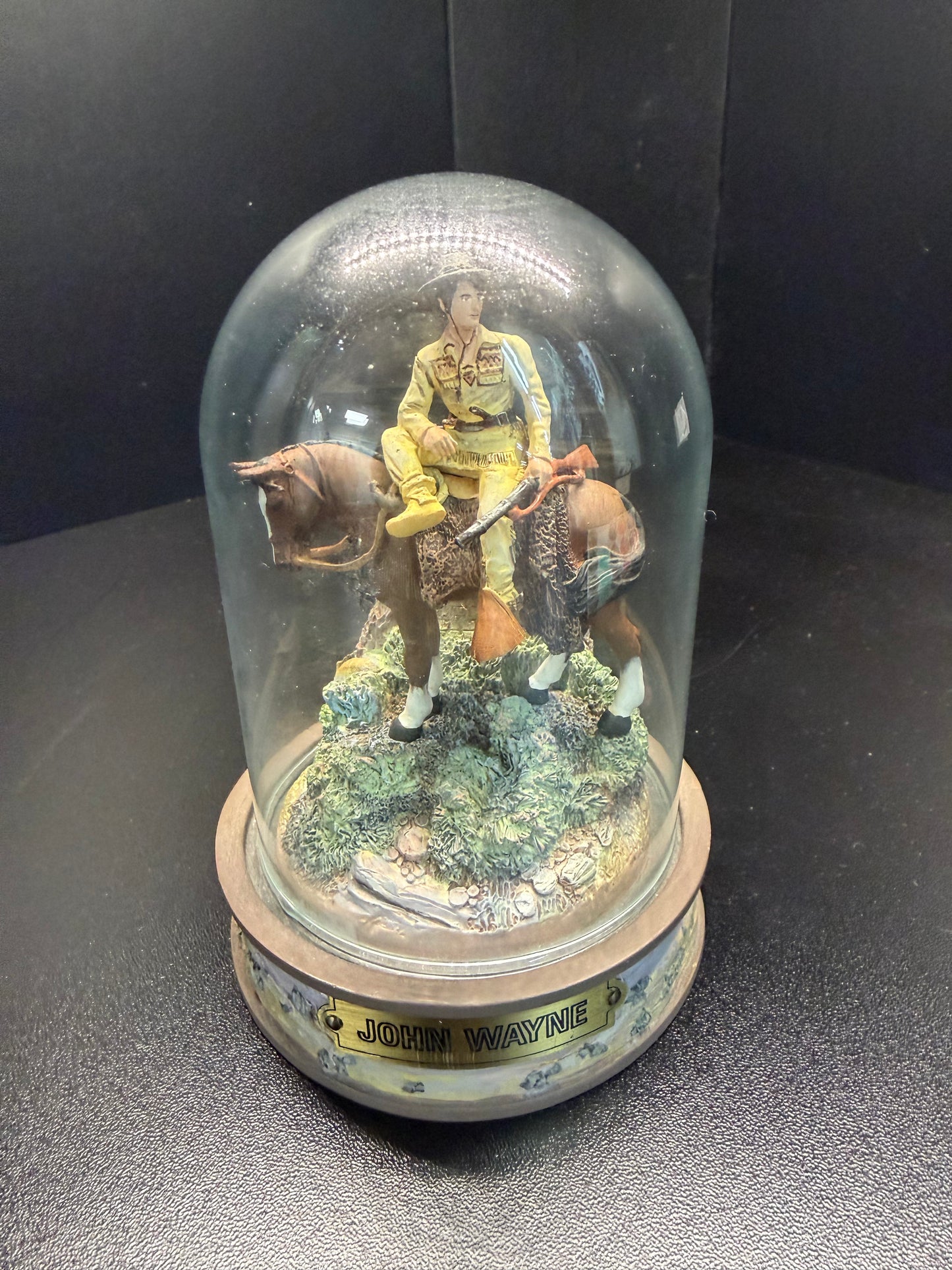 Franklin Mint John Wayne WESTERN LAWMAN Glass Domed Sculpture