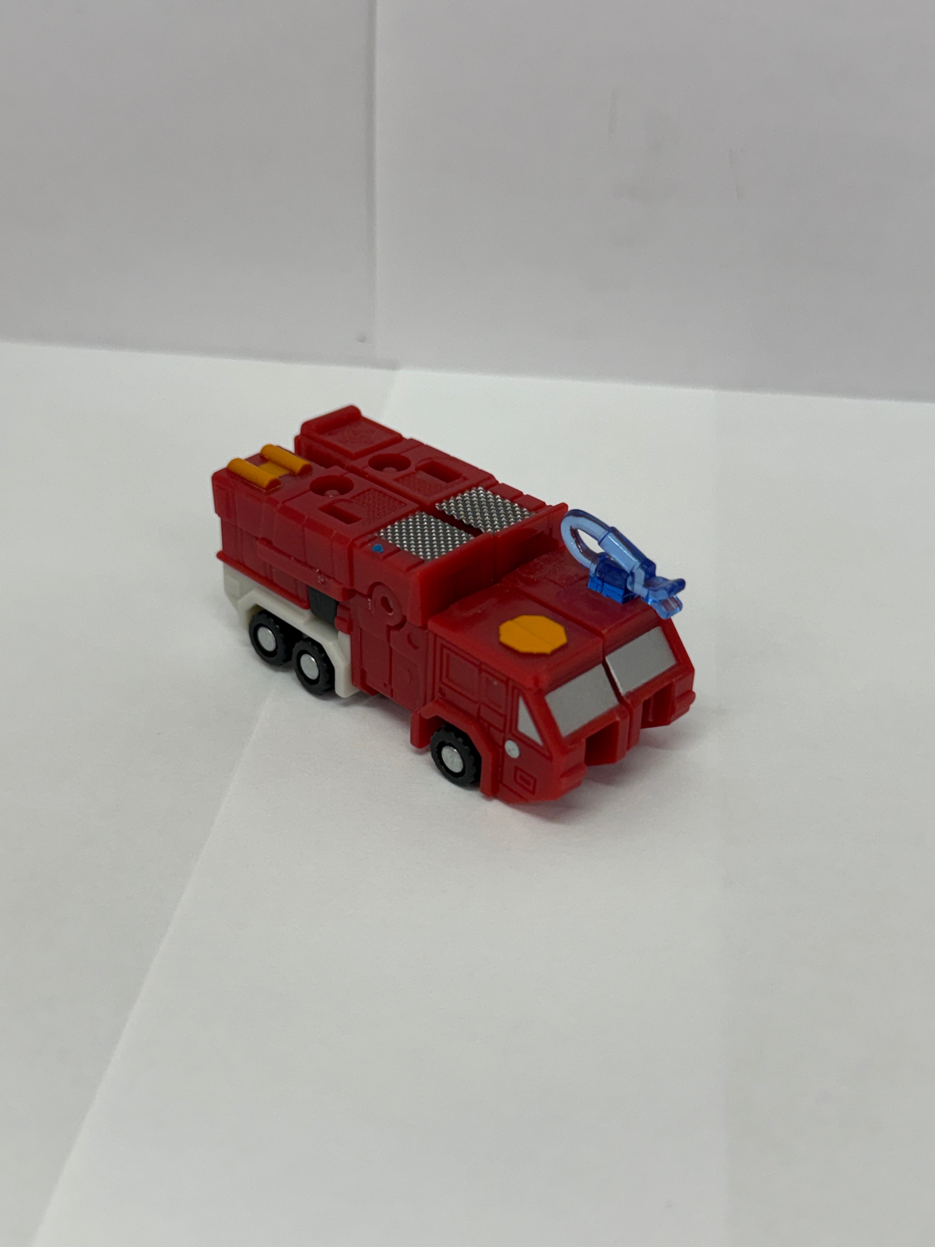 Transformers Armada Firebot Emergency Mini-Con Team Fire Truck – Toys R ...