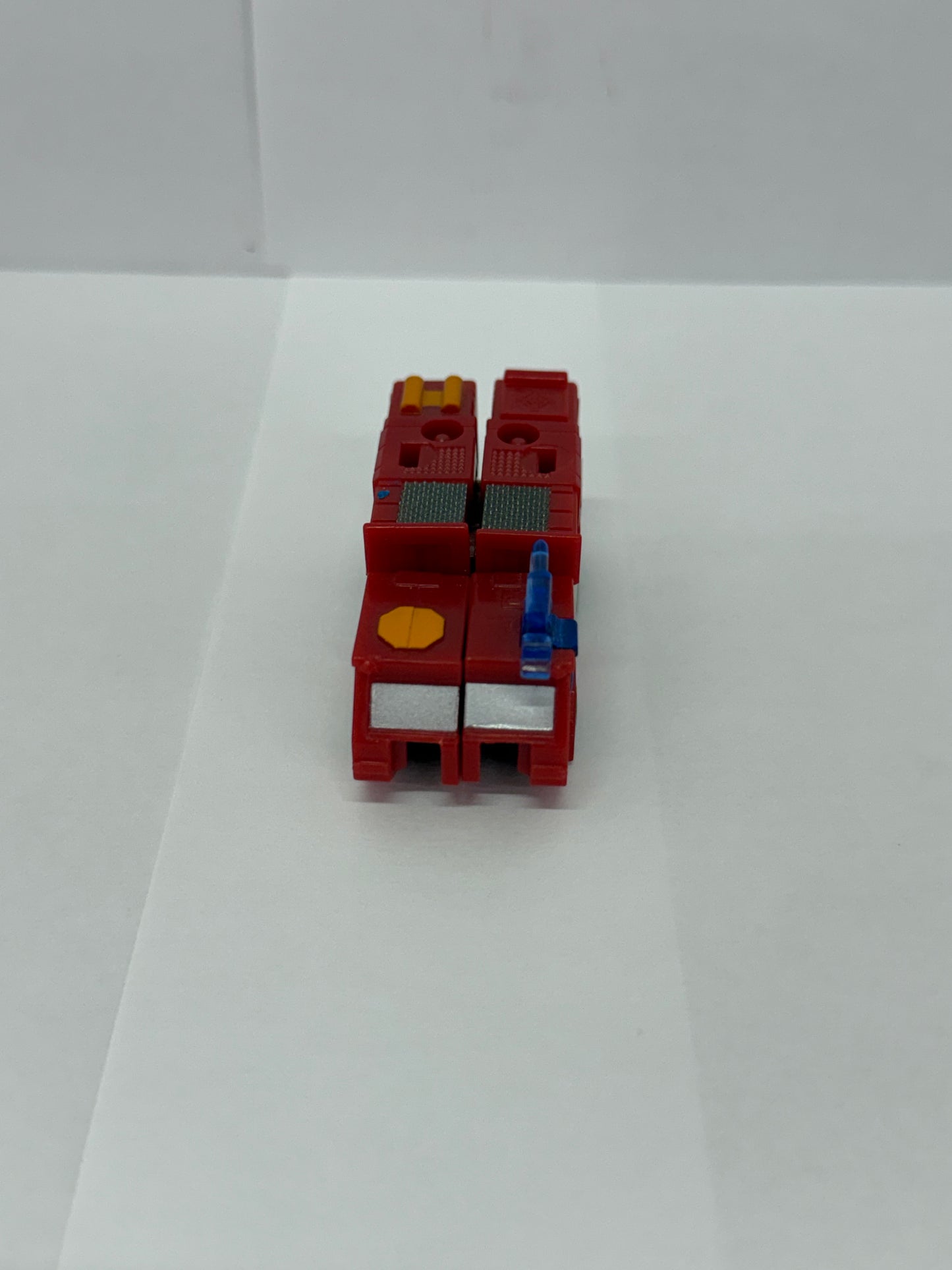 Transformers Armada Firebot Emergency Mini-Con Team Fire Truck