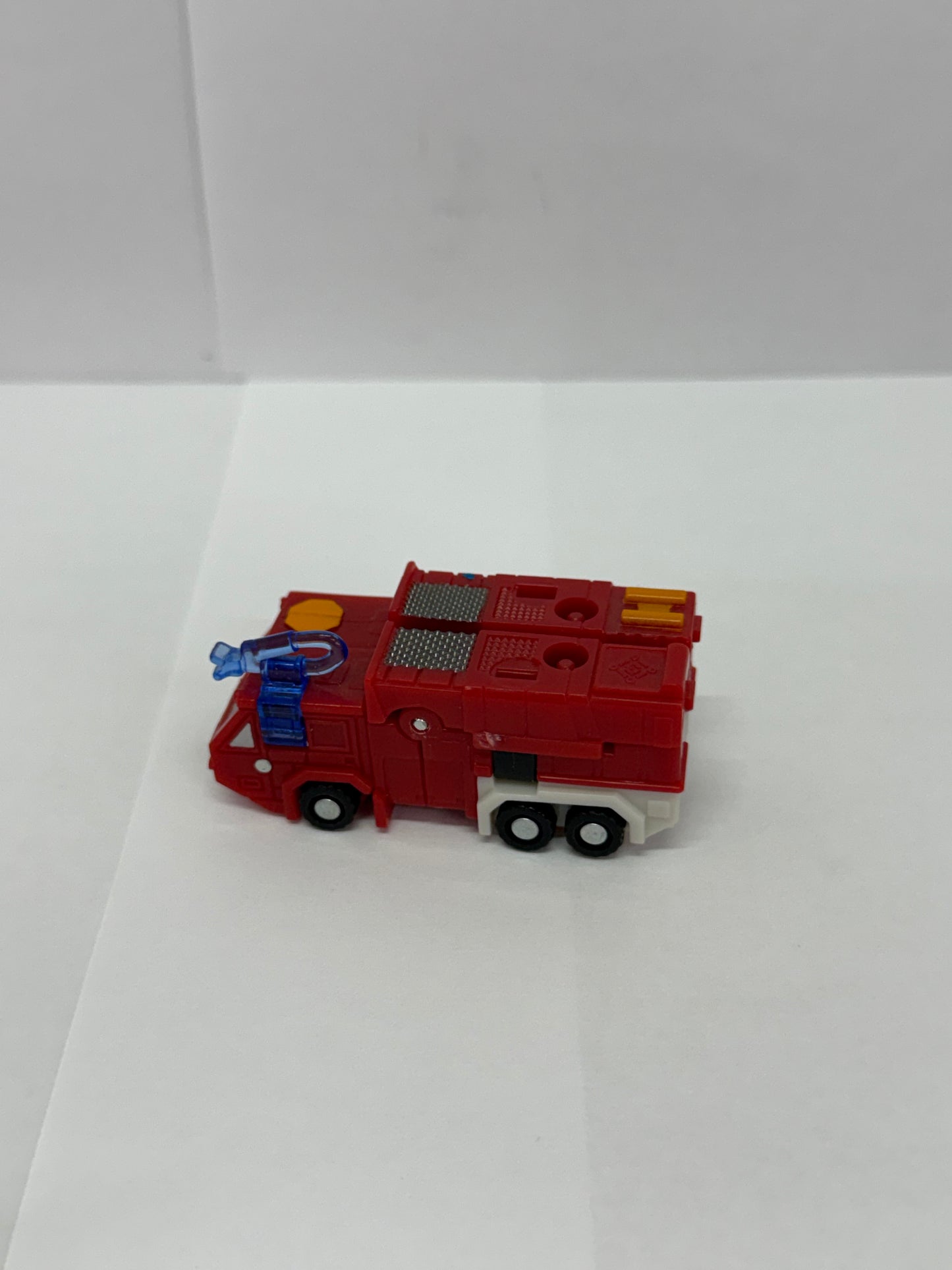 Transformers Armada Firebot Emergency Mini-Con Team Fire Truck