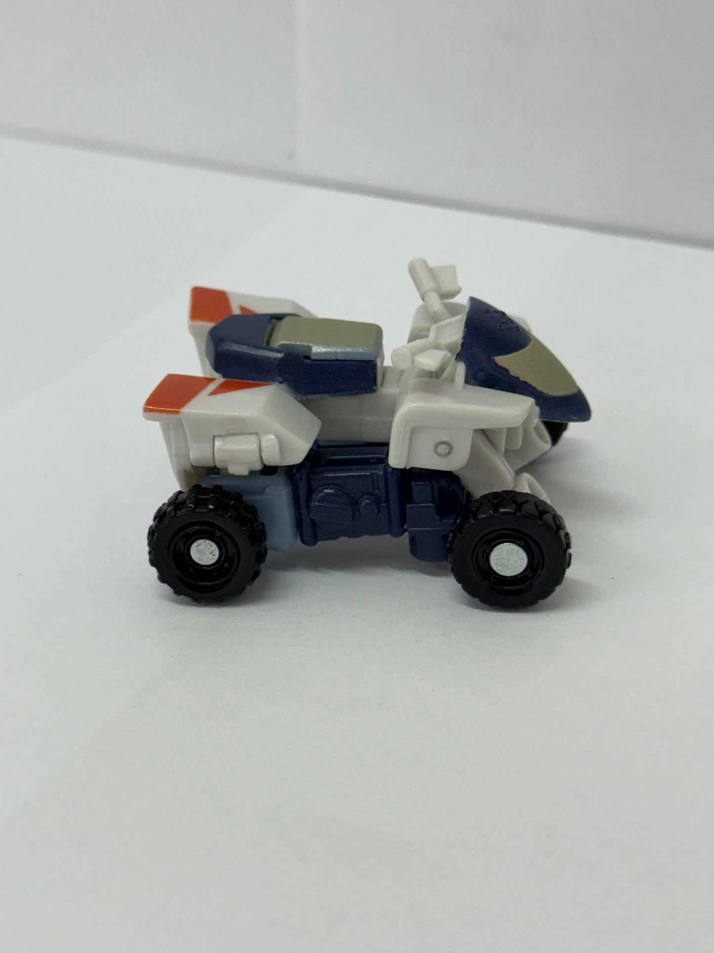 Transformers Energon Street Action Mini-Con Team SURESHOCK Perceptor 2004