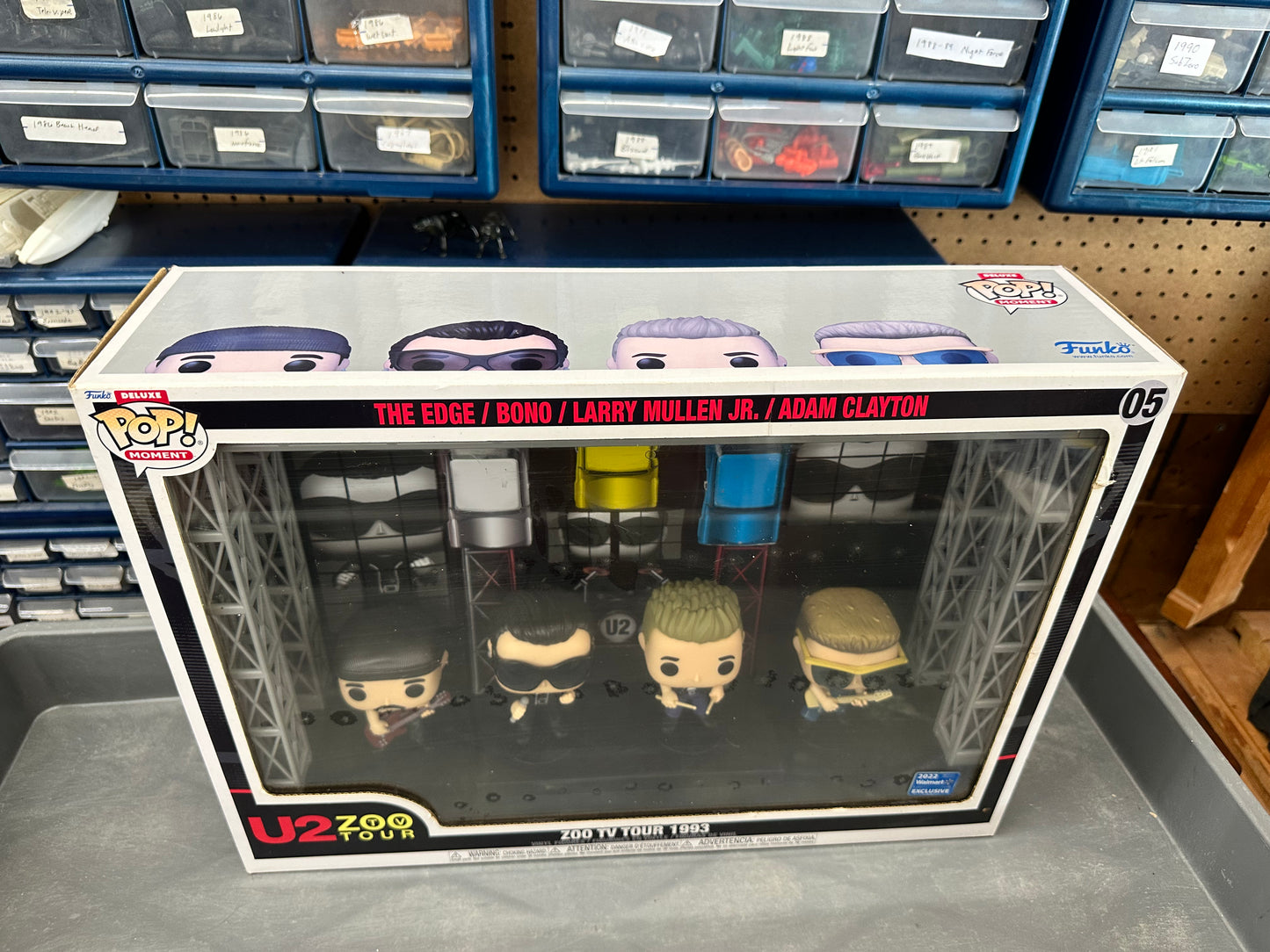 Funko POP! Moment Deluxe U2 ZOO TV TOUR 1993 05 Limited Edition Exclusive