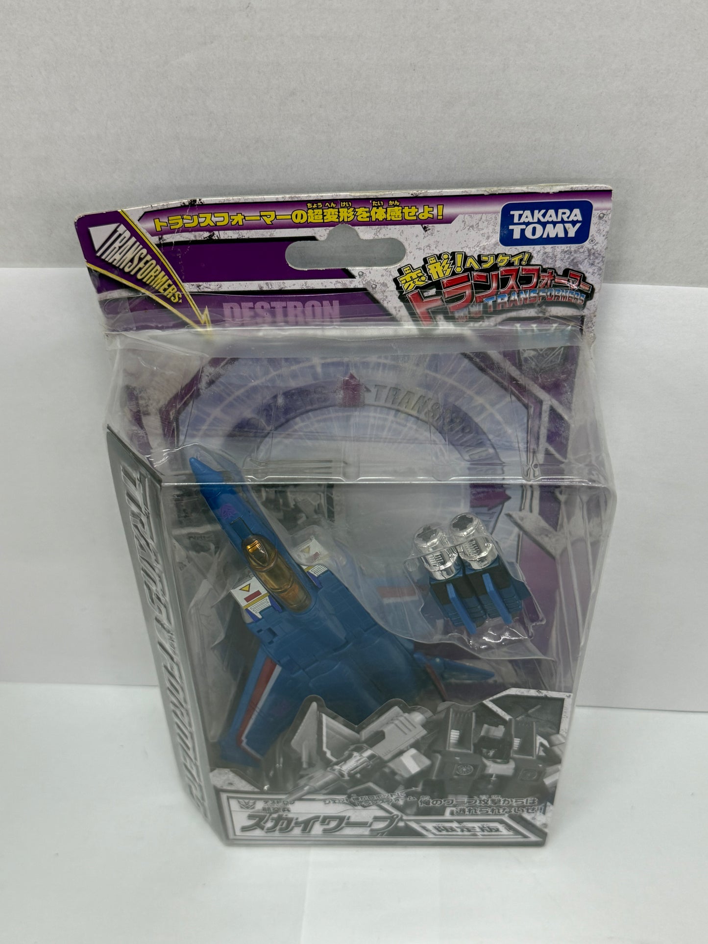 Takara Tomy - Transformers Henkei Classic Series - D-02 Skywarp Action Figure