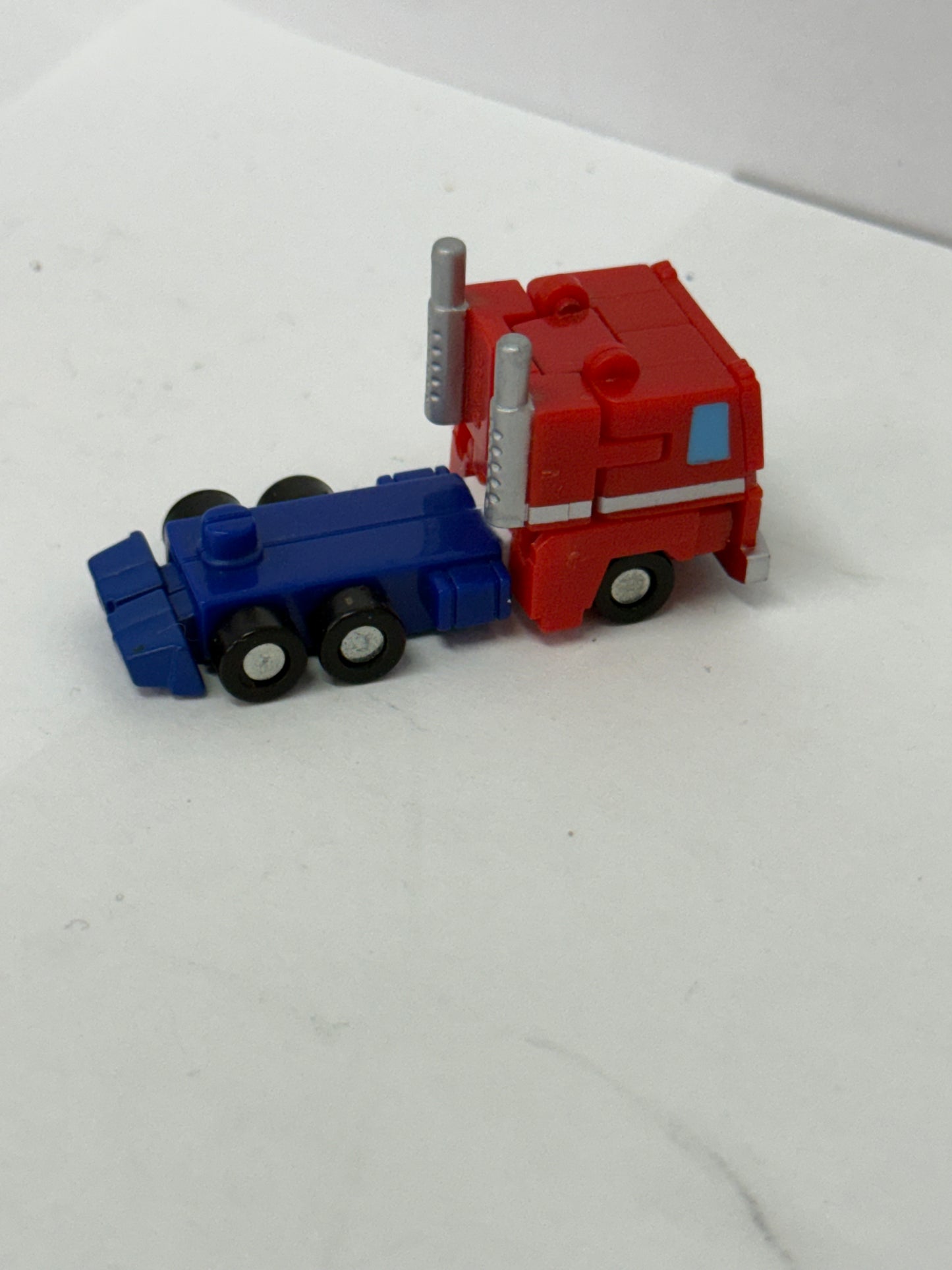 WST Takara Worlds Smallest Transformers Series 2 Optimus Prime GTF 06
