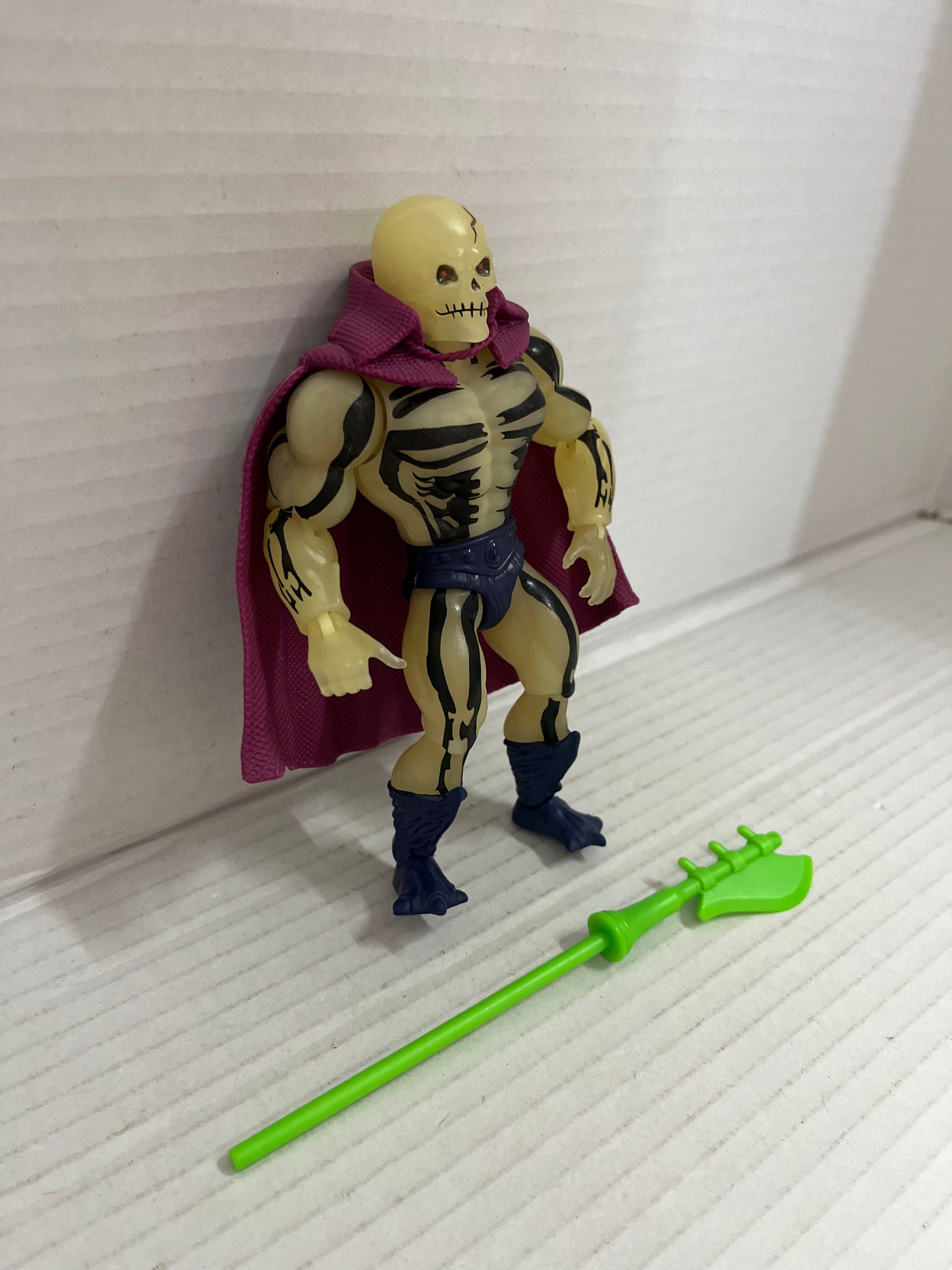2022 Masters Of The Universe Origins Scare Glow Action Figure Complete Mattel E