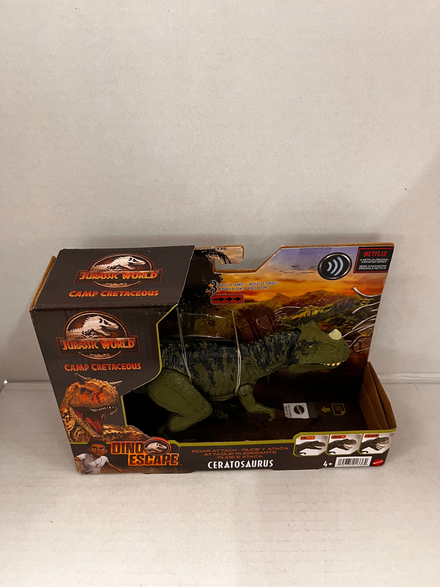 Jurassic World Camp Cretaceous Dino Escape ROAR ATTACK CERATOSAURUS GREEN MATTEL