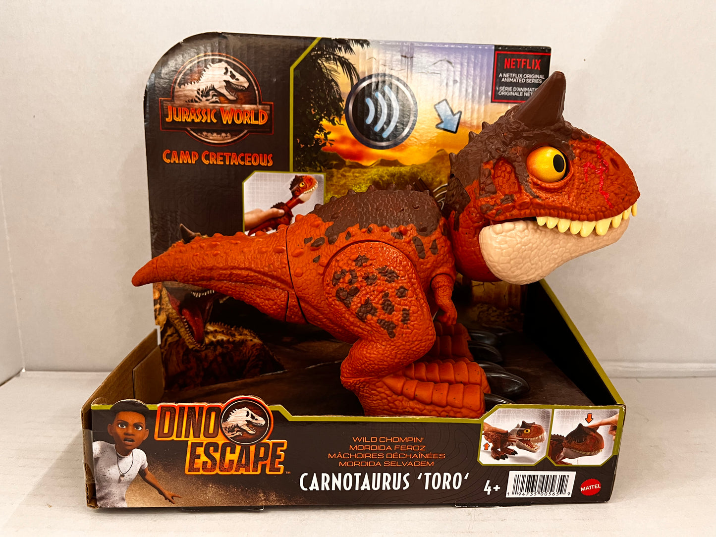 Jurassic World: Dino Escape Camp Cretaceous Carnotaurus Toro Figure