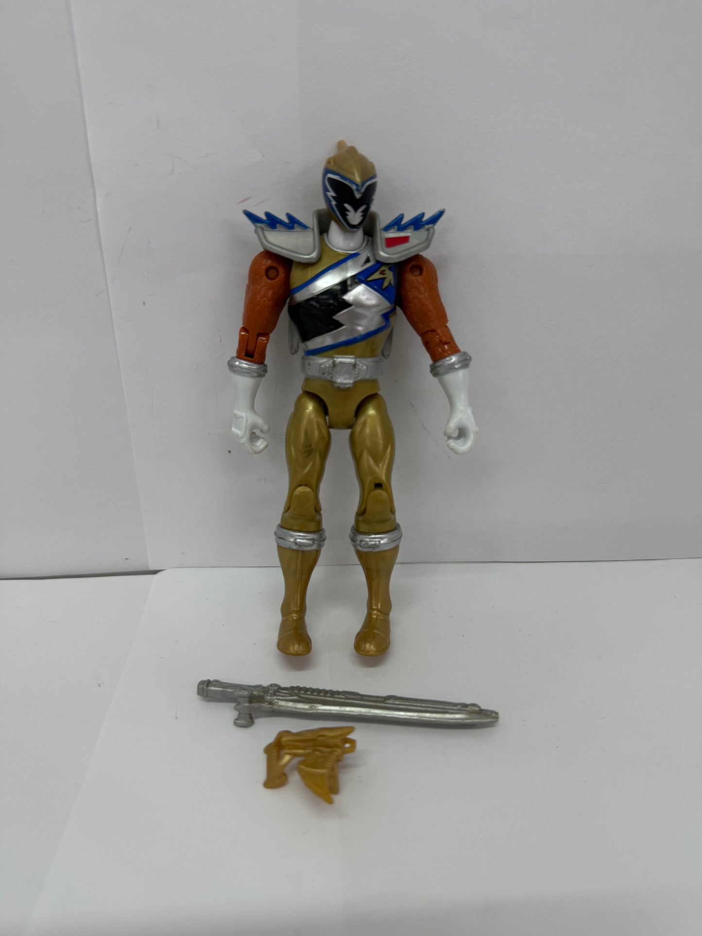 Power Rangers Super Charge Dino Drive Edition Gold Ranger Action Figure Complete