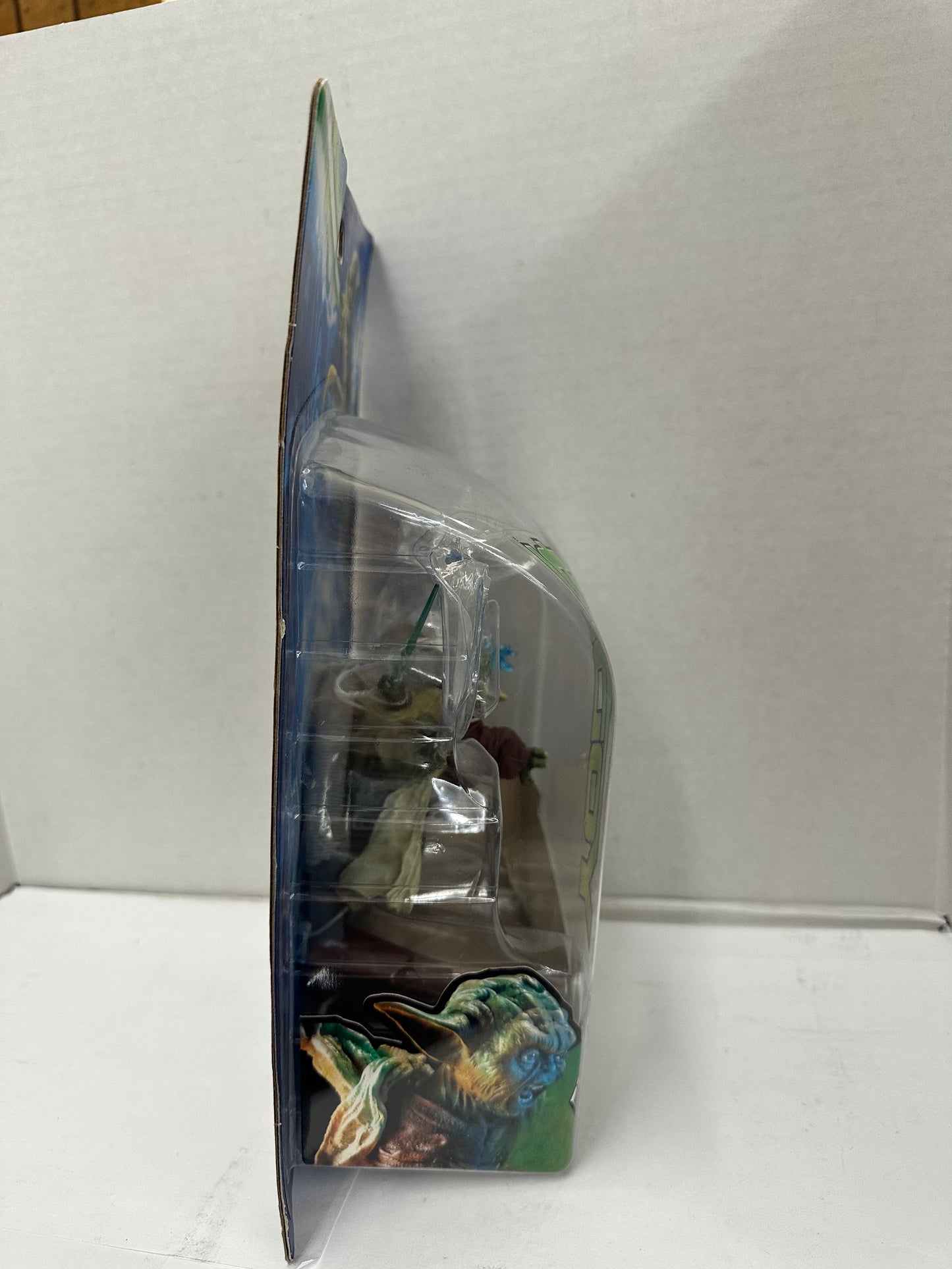 Star Wars Yoda Unleashed Action Figure Hasbro 2003