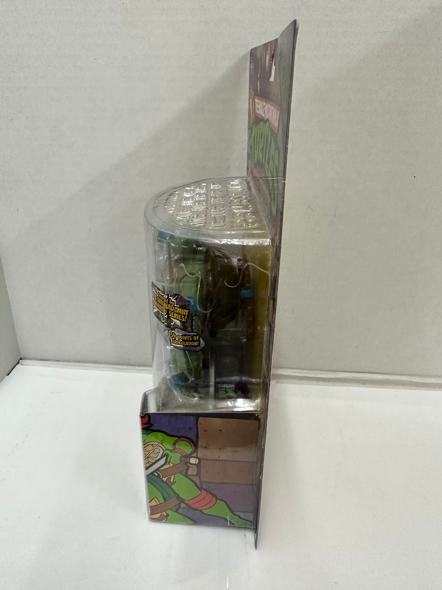 Teenage Mutant Ninja Turtles Classic Collection Leonardo Action Figure Toys