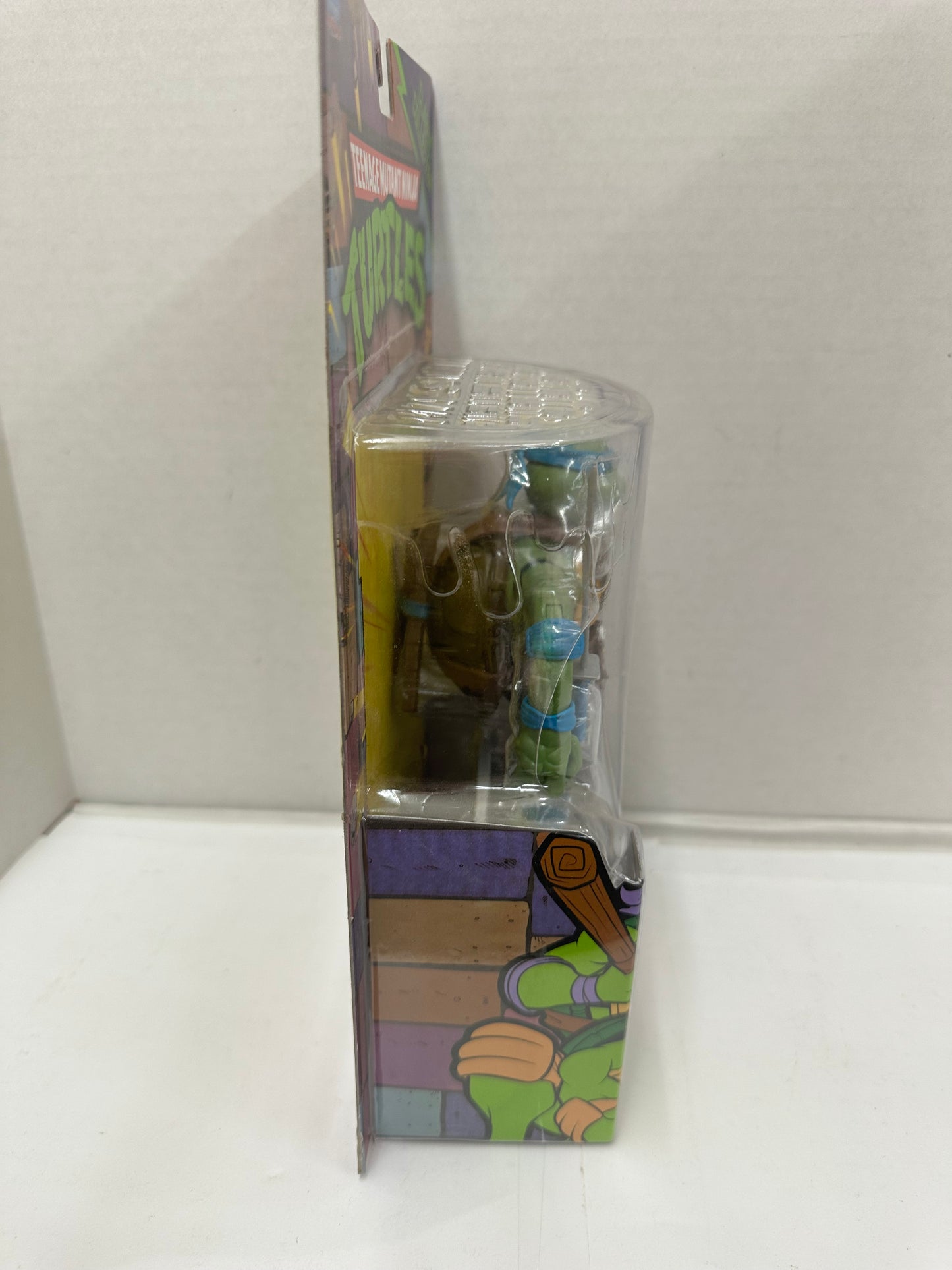 Teenage Mutant Ninja Turtles Classic Collection Leonardo Action Figure Toys