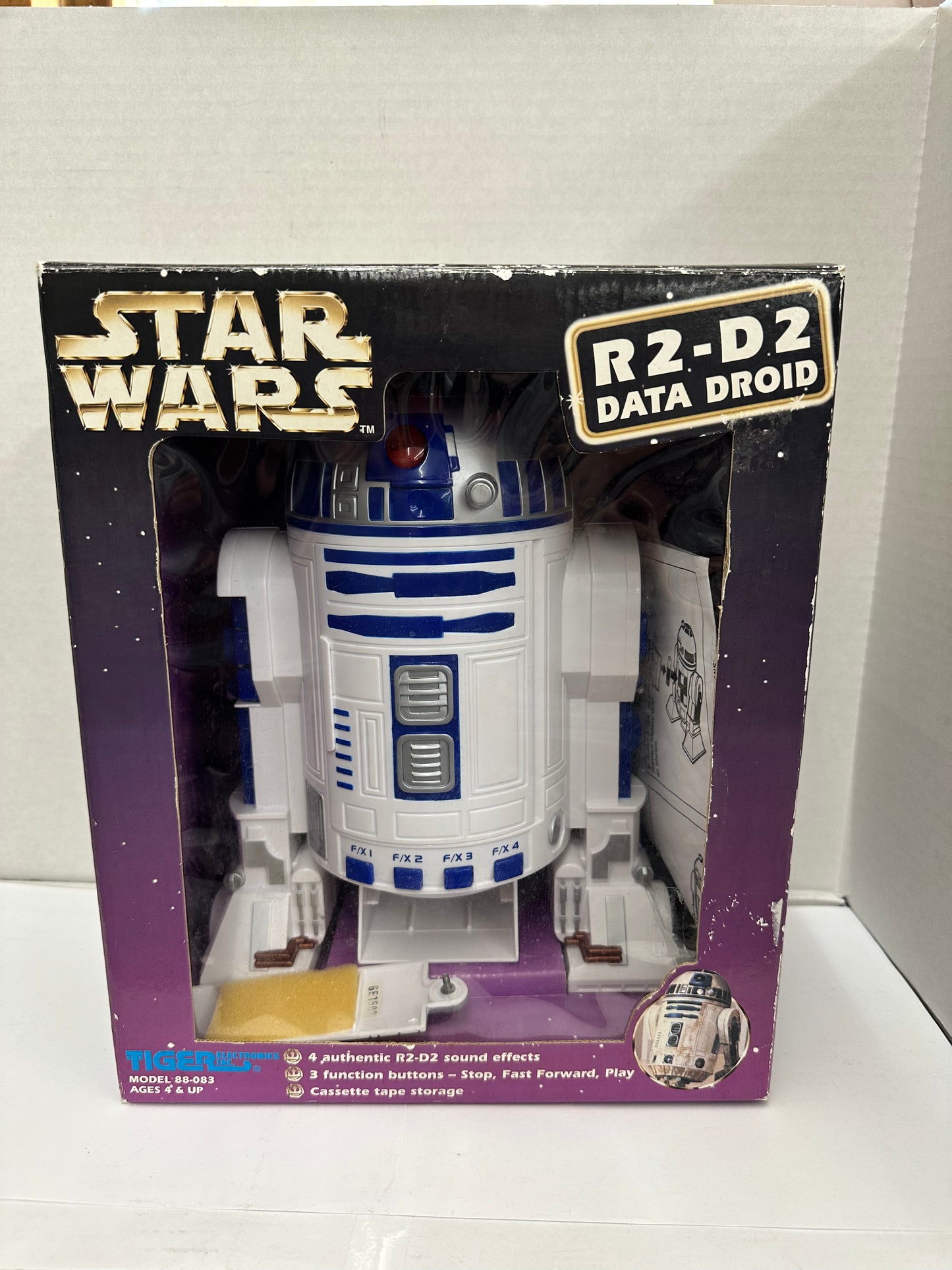 Star Wars R2-D2 Data Droid Cassette Player 88-083 Tiger Electronics Inc. 1997