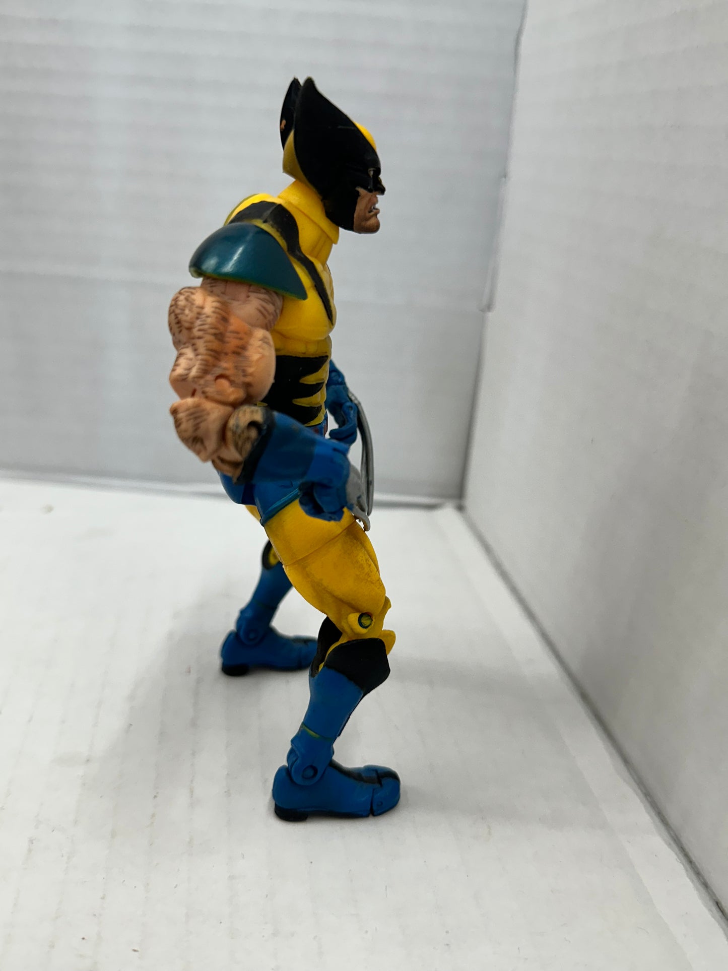ToyBiz Marvel Legends Series 3 Wolverine 6" Loose Action Figure 2002
