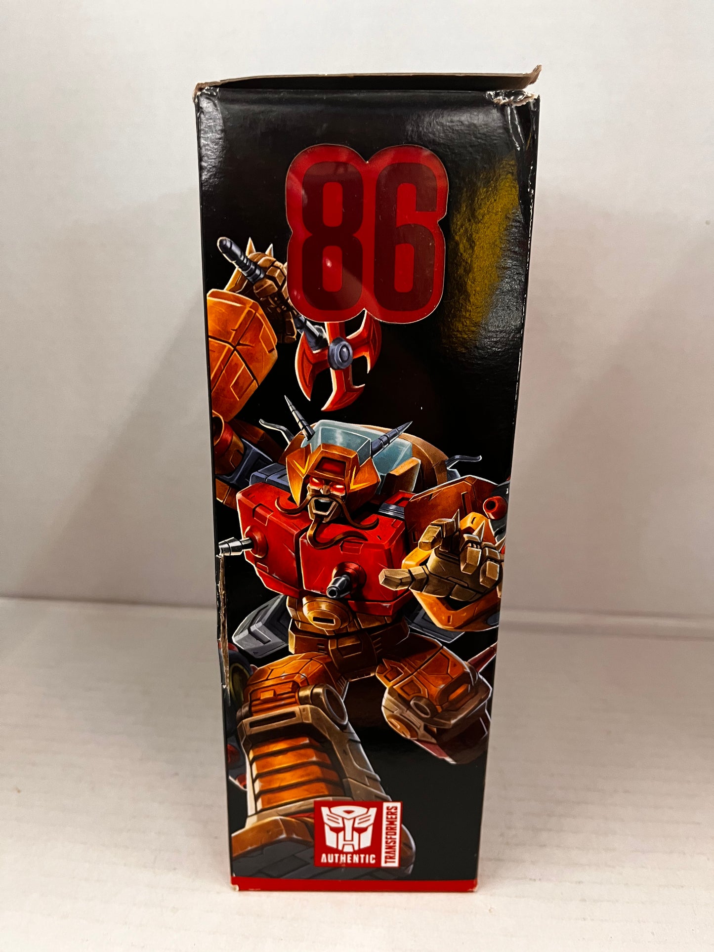 Transformers Studio Series 86-09 Wreck-Gar Voyager Class Figure Box Wear
