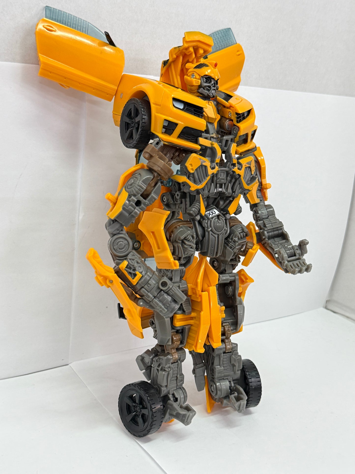 2011 Hasbro Transformers Dark Of The Moon Leader Class Bumblebee  Figure