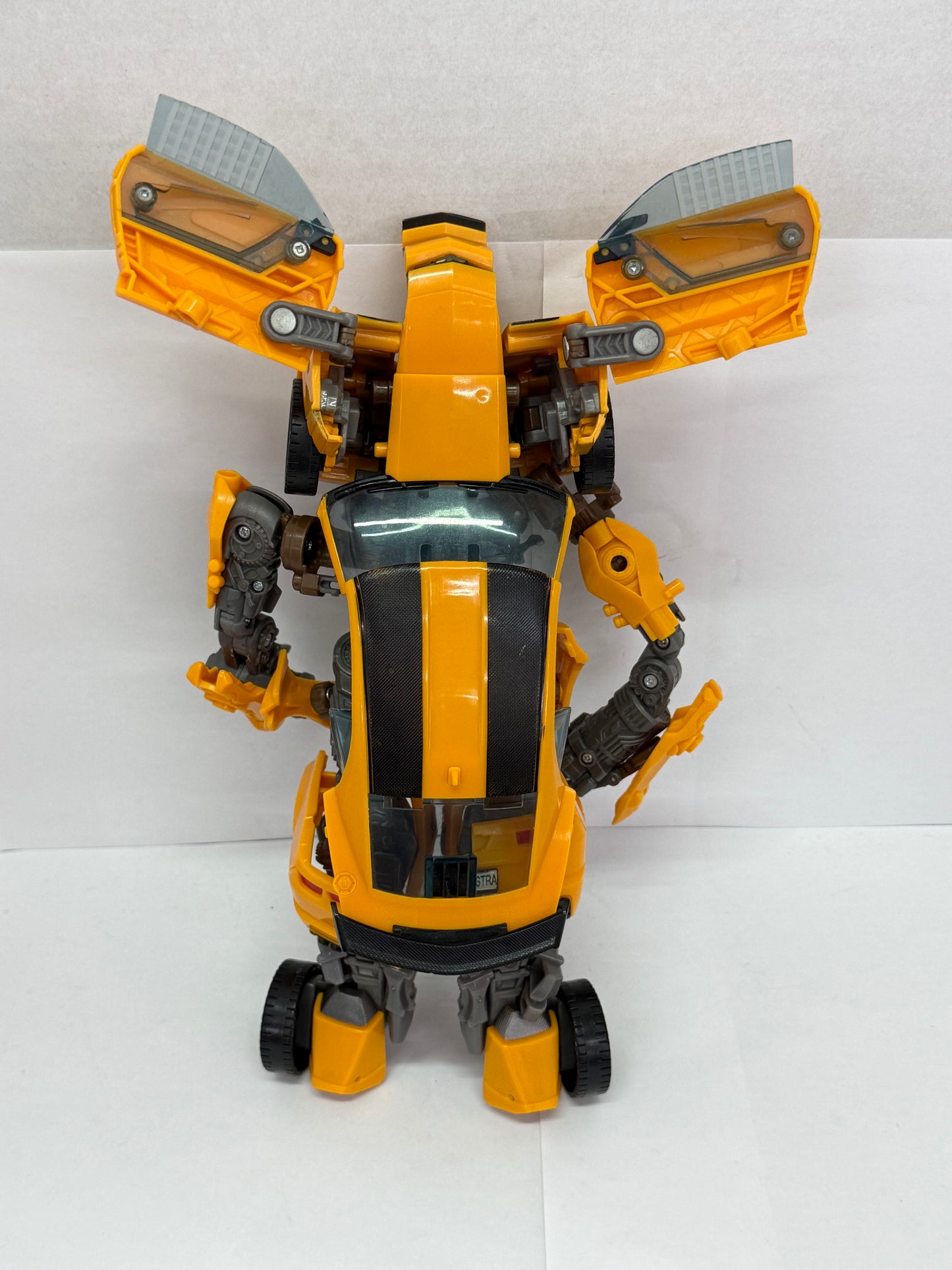 2011 Hasbro Transformers Dark Of The Moon Leader Class Bumblebee  Figure