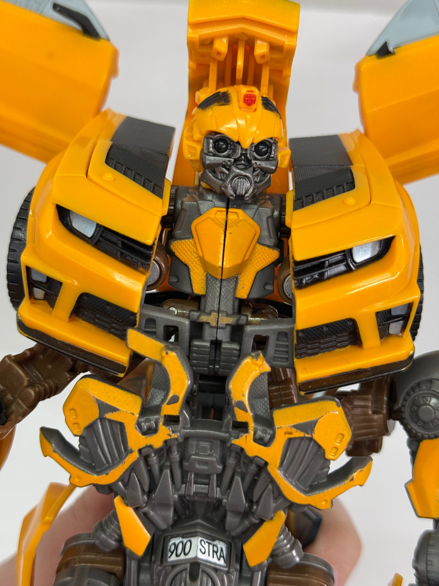 2011 Hasbro Transformers Dark Of The Moon Leader Class Bumblebee  Figure