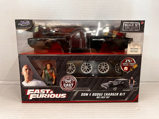 Jada 1/24 Die-Cast Model Kit Fast & Furious Dom's Dodge Charger R/T W/ FIGURE