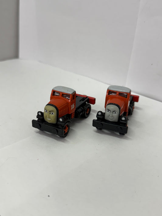 Thomas & Friends - MAX & MONTY - Die Cast Train Dump Trucks