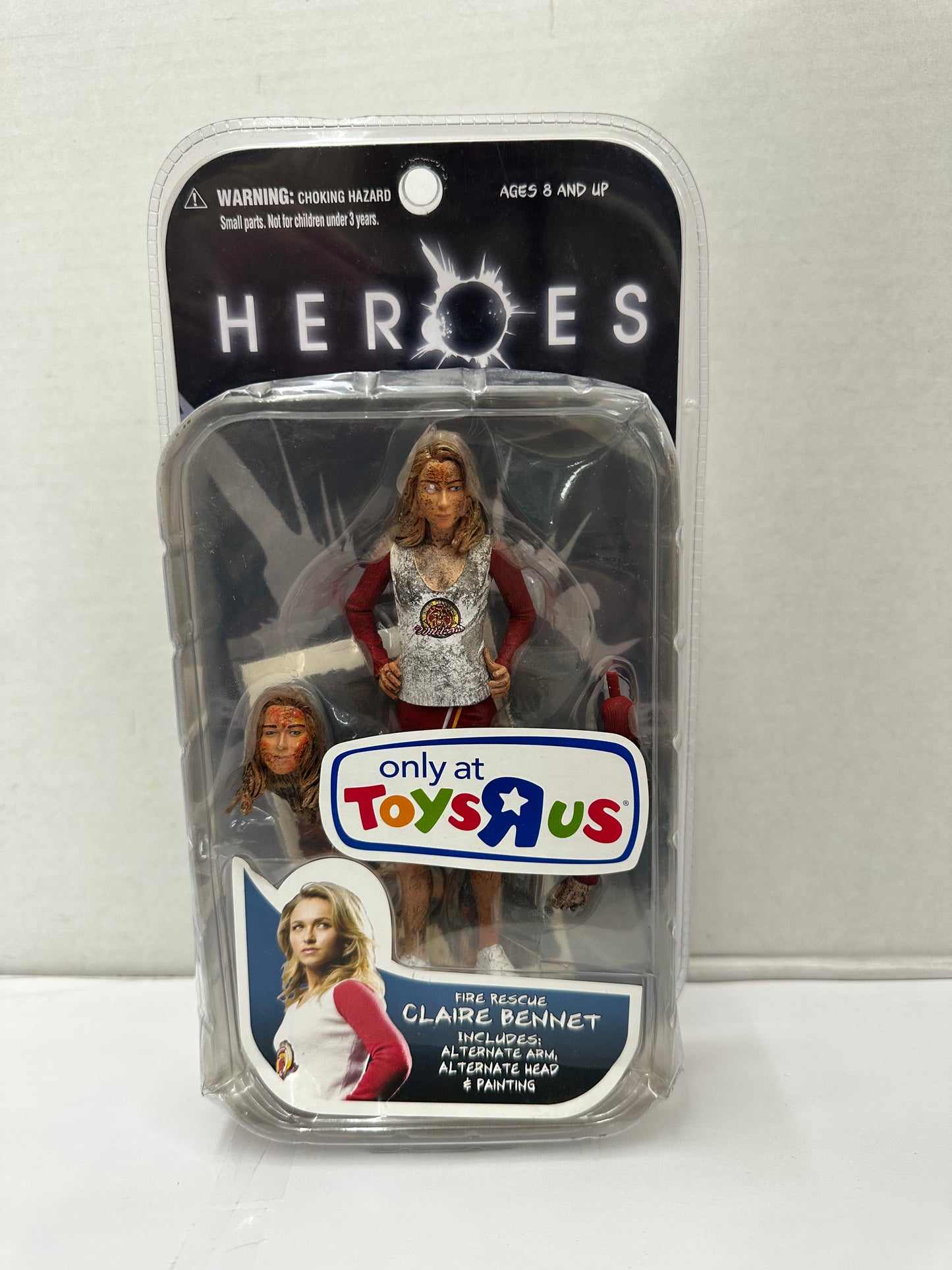 Heroes Fire Rescue Claire Bennet 7" Action Figure Mezco 2007 Toys R Us Exclusive