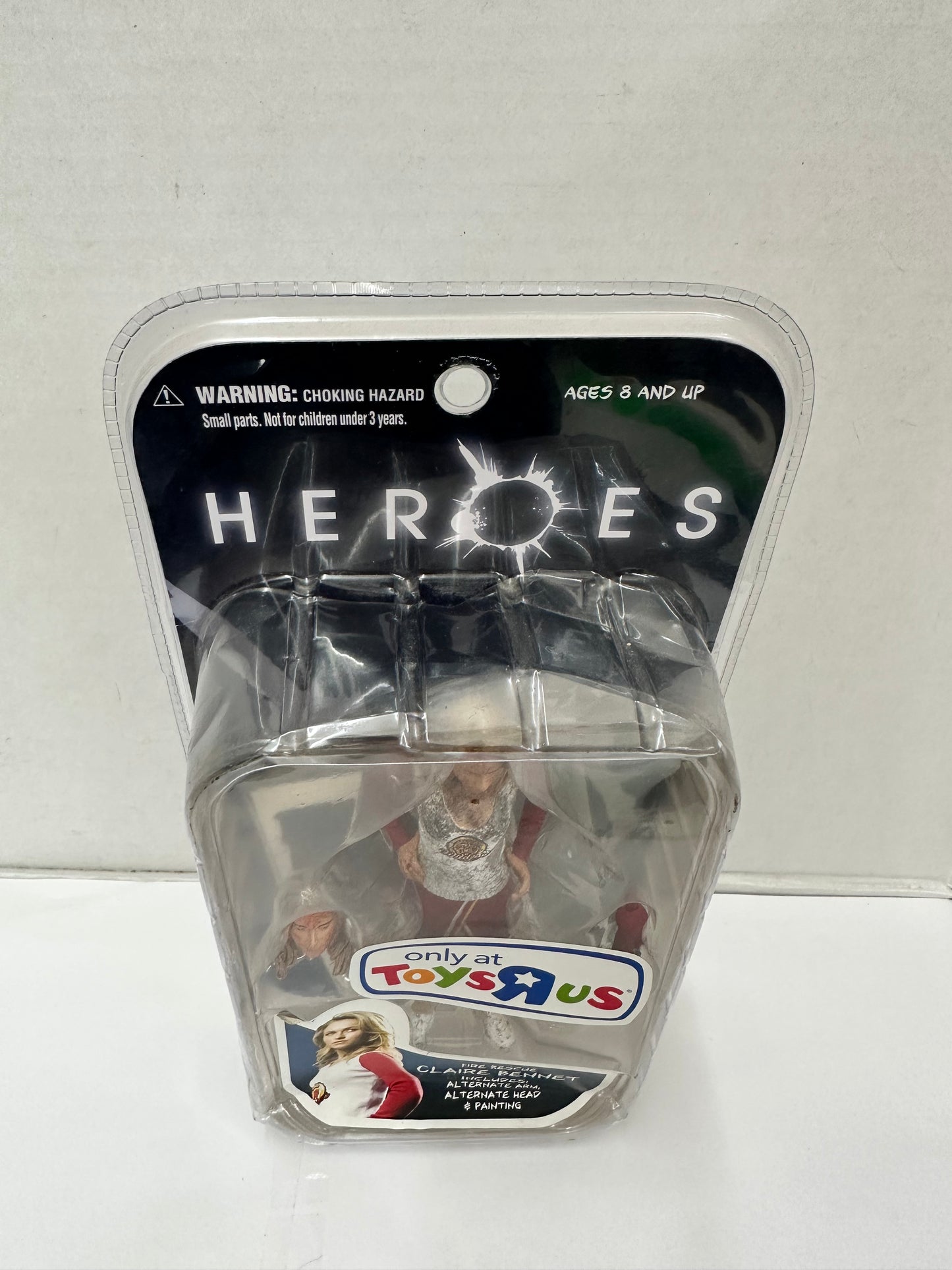 Heroes Fire Rescue Claire Bennet 7" Action Figure Mezco 2007 Toys R Us Exclusive