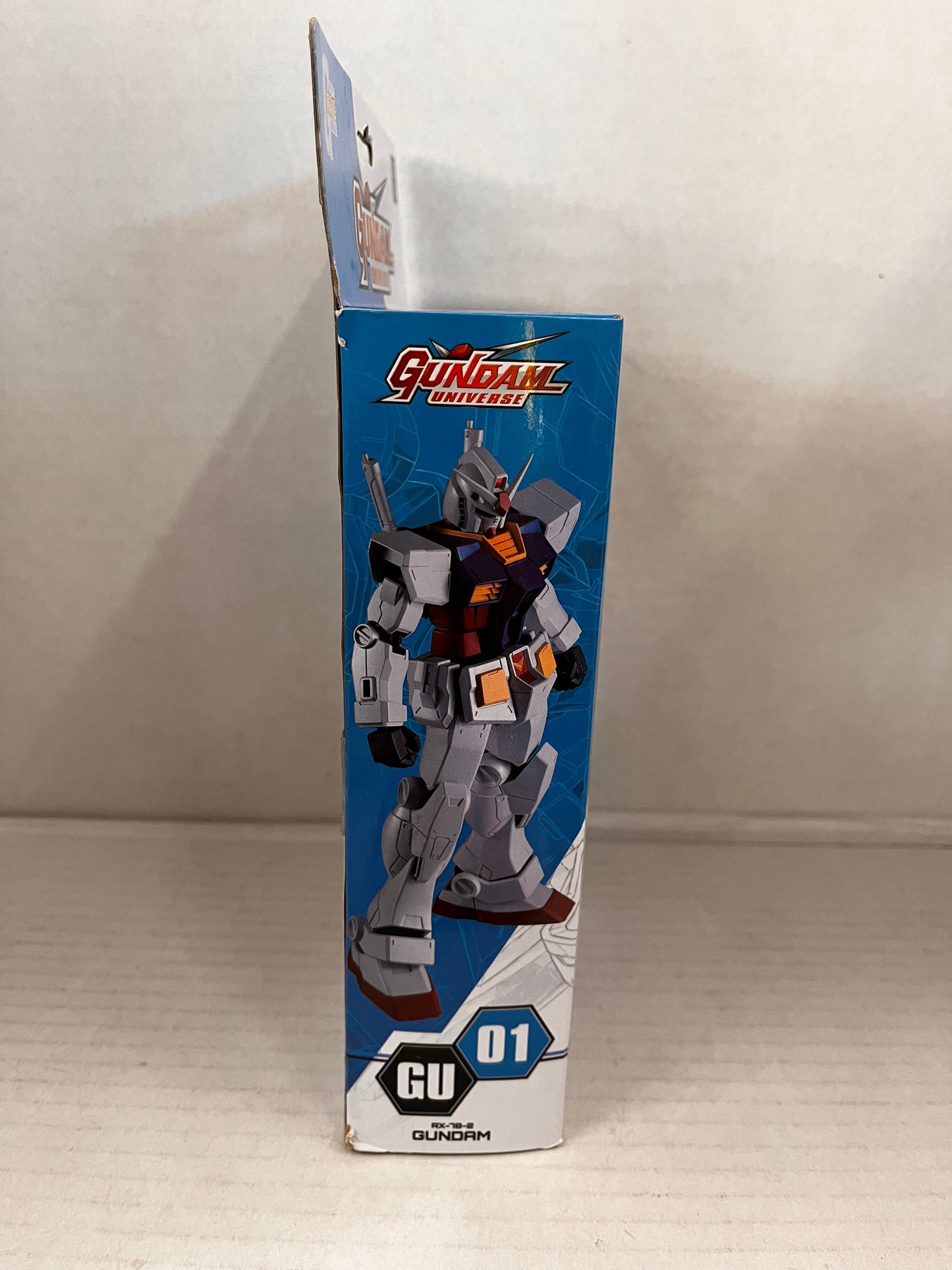GUNDAM UNIVERSE GU-01 RX-78-2 GUNDAM BANDAI NAMCO Figure