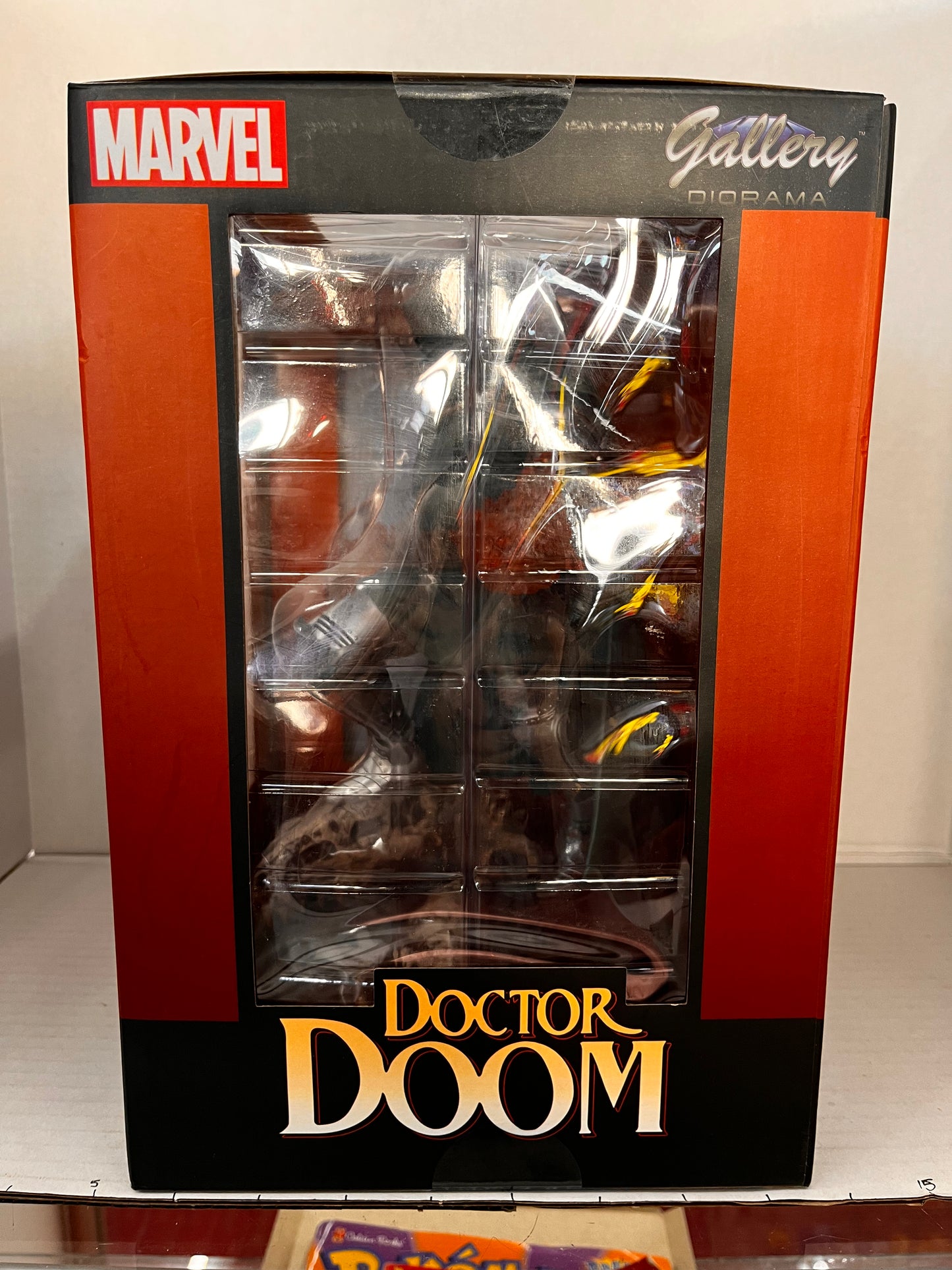 MARVEL Gallery DIORAMA Doctor Doom Statue Diamond Select Toys