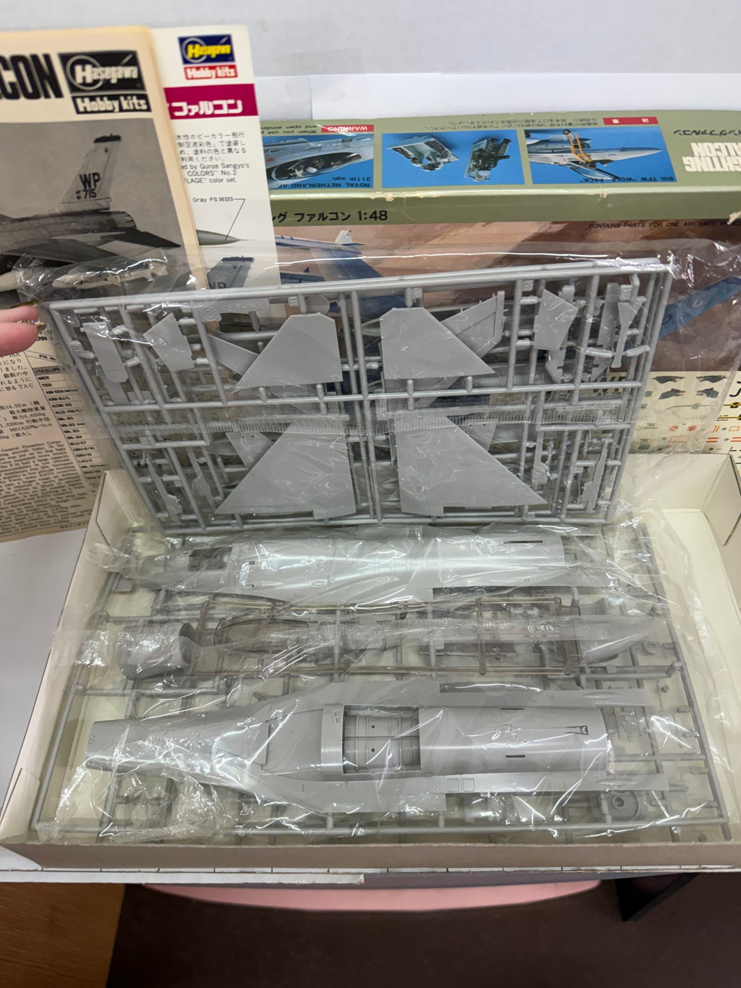 Hasegawa Model Kit - General Dynamics F-16A Fighting Falcon - 1/48