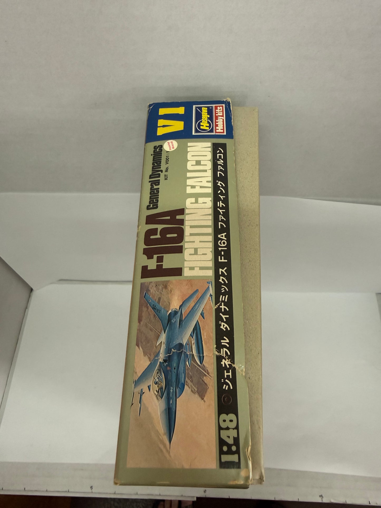 Hasegawa Model Kit - General Dynamics F-16A Fighting Falcon - 1/48
