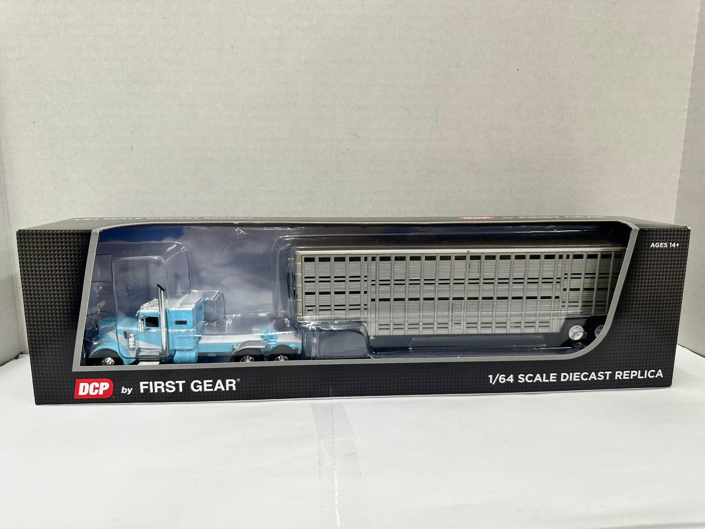 DCP 1/64 Peterbilt 351 Long Frame Cab 36" Sleeper Wilson Livestock Tr. 60-1816