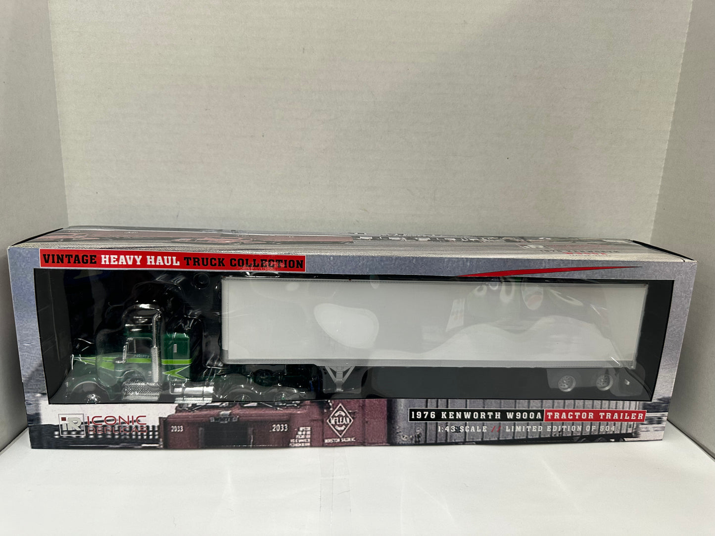 1976 KENWORTH W900A W/BOX TRAILER GREEN 1/43 DIECAST BY ICONIC REPLICAS 43-0591