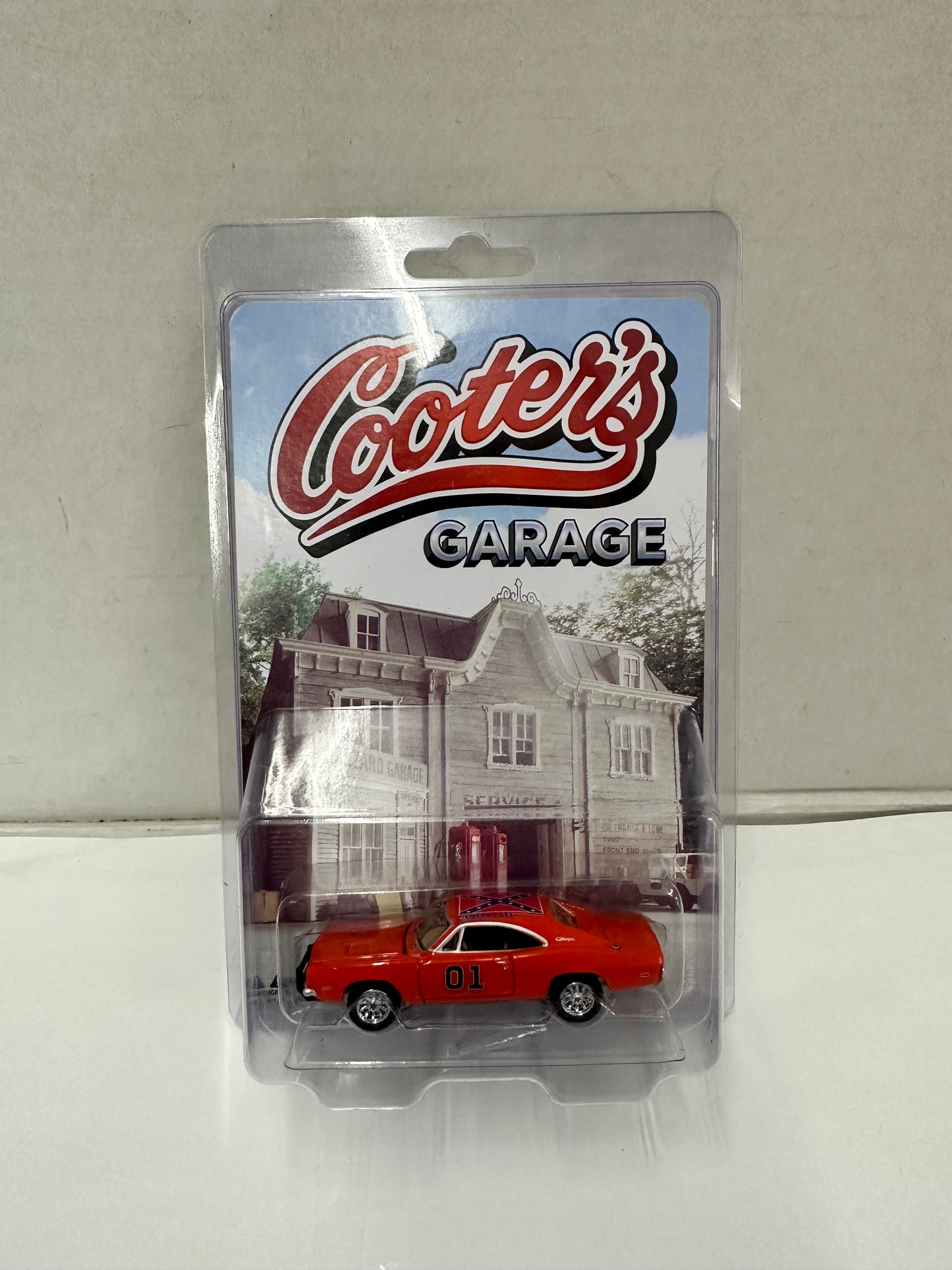1/64 Johnny Lightning Cooter's Garage Dukes of Hazzard