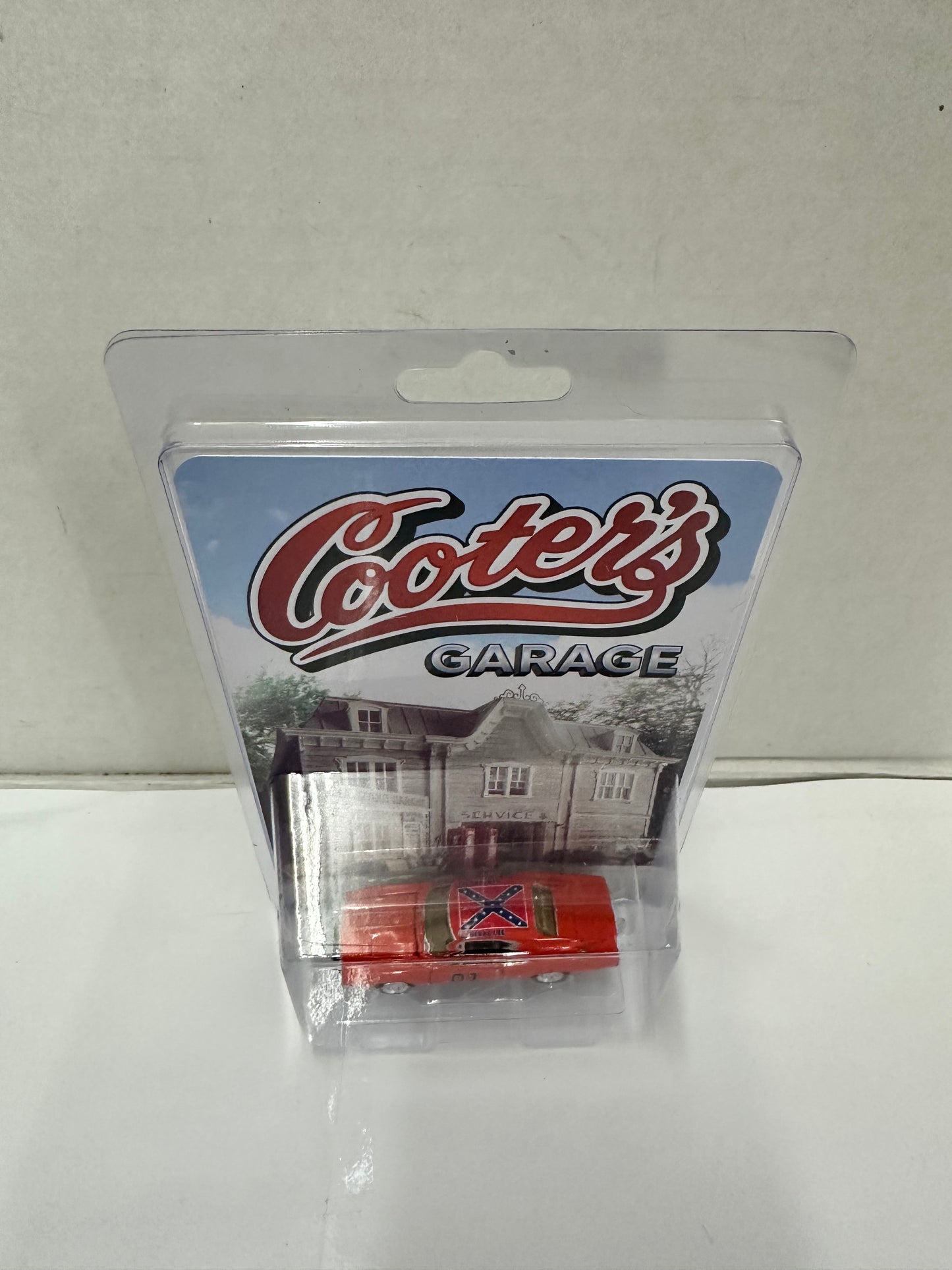 1/64 Johnny Lightning Cooter's Garage Dukes of Hazzard