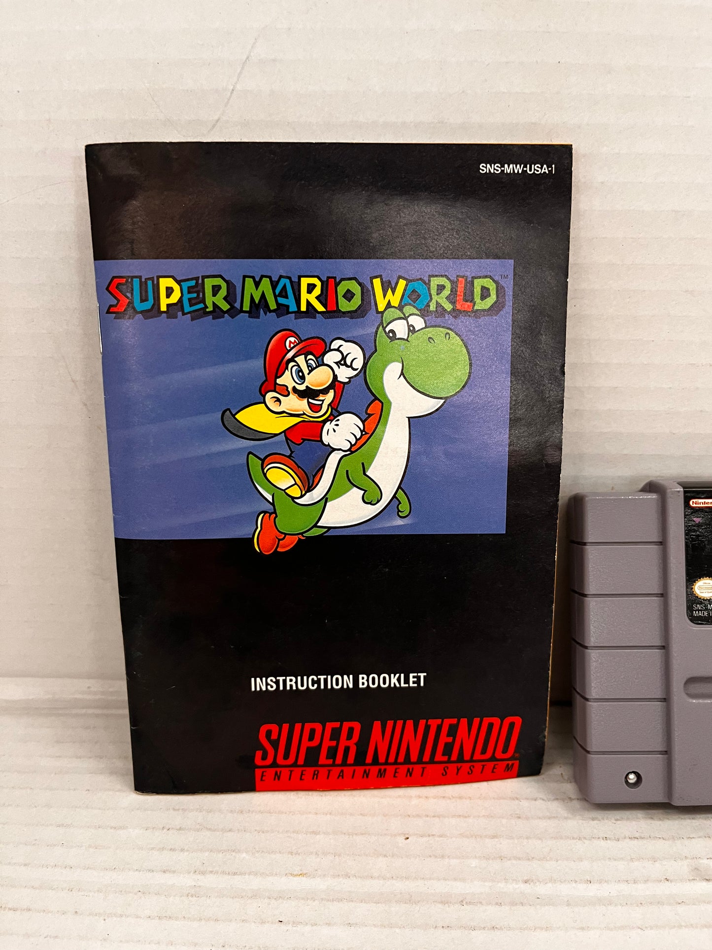 Super Mario World (SNES) With Manual