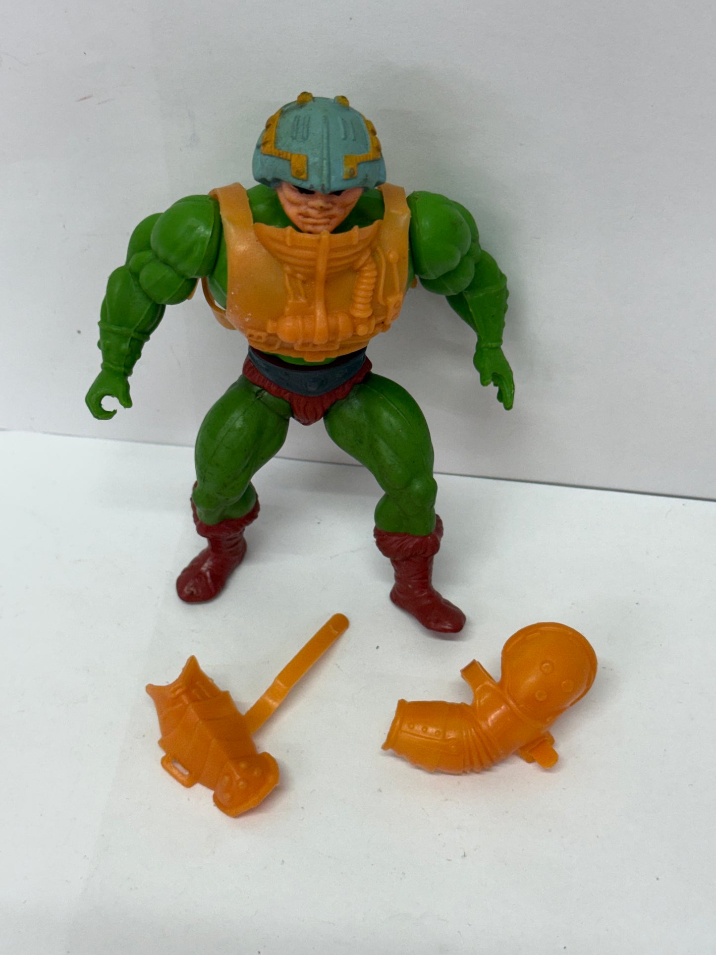 HE-MAN MASTERS OF THE UNIVERSE MOTU MAN-AT-ARMS FIGURE VINTAGE 1981 #3