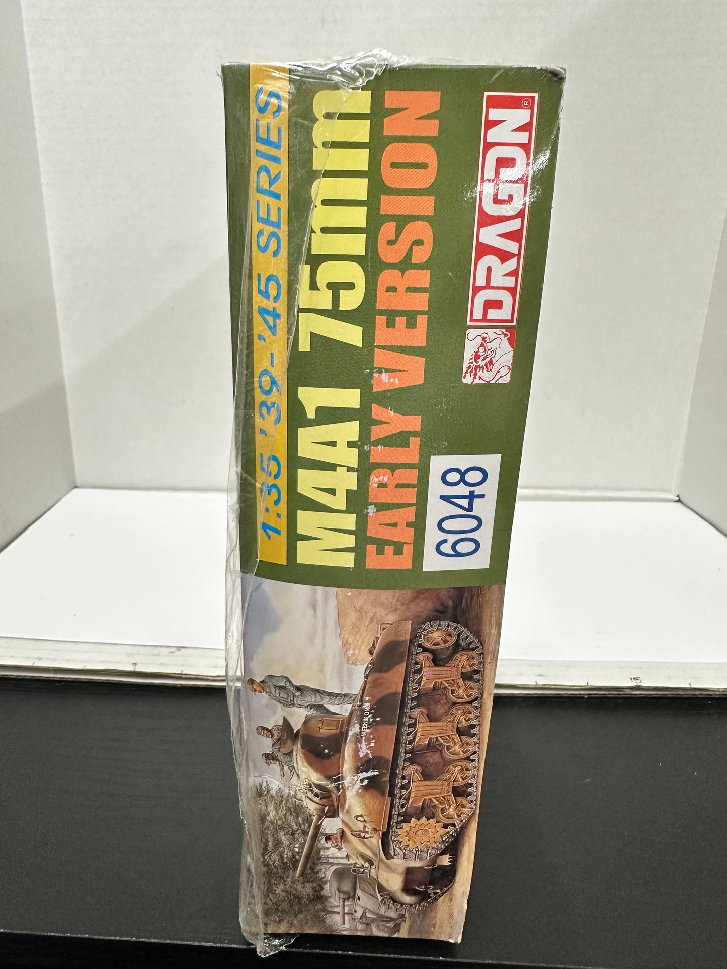 DRAGON 1/35 M4A1 SHERMAN 75mm EARLY VERSION #6048  SEALED