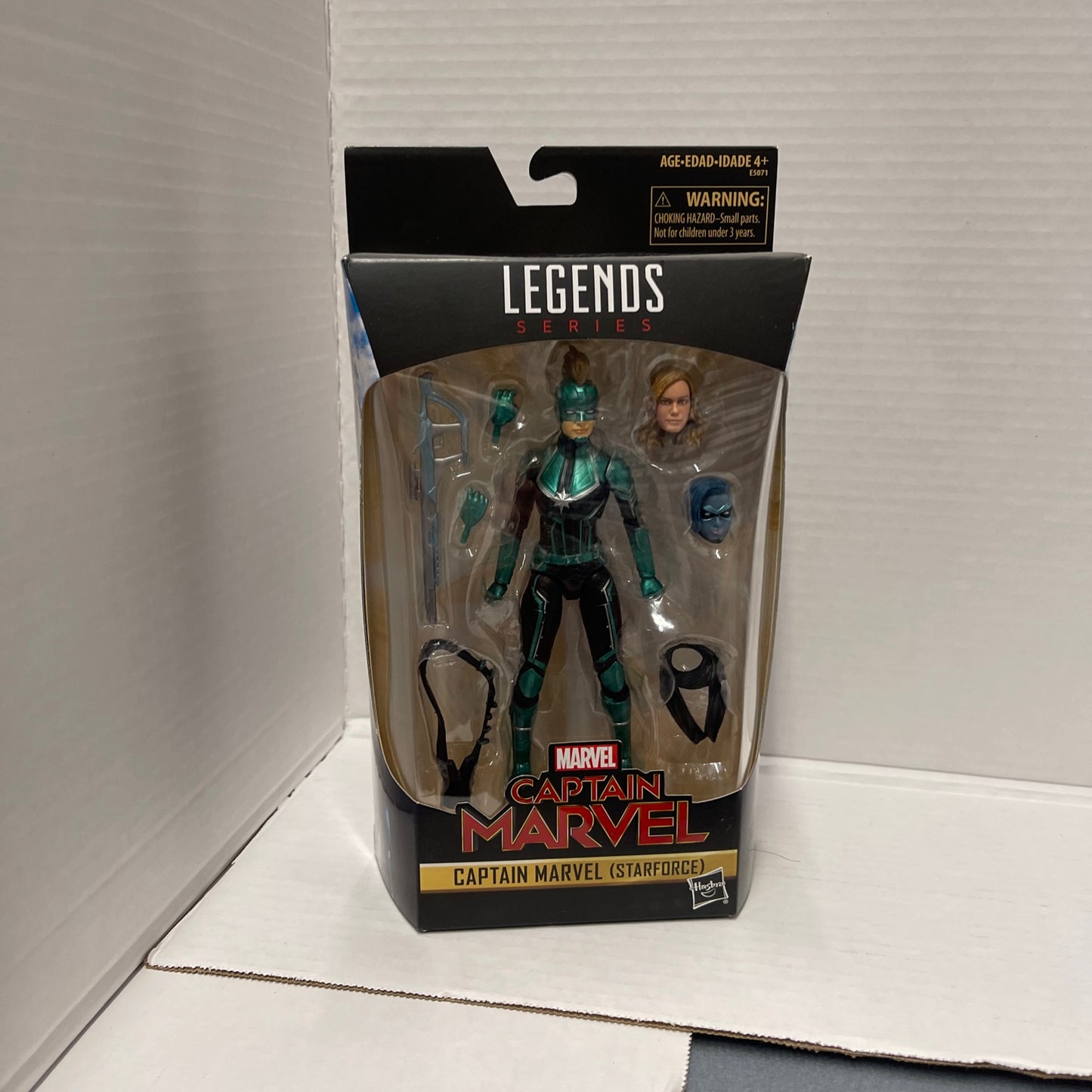 Marvel Legends captain marvel (starforce)