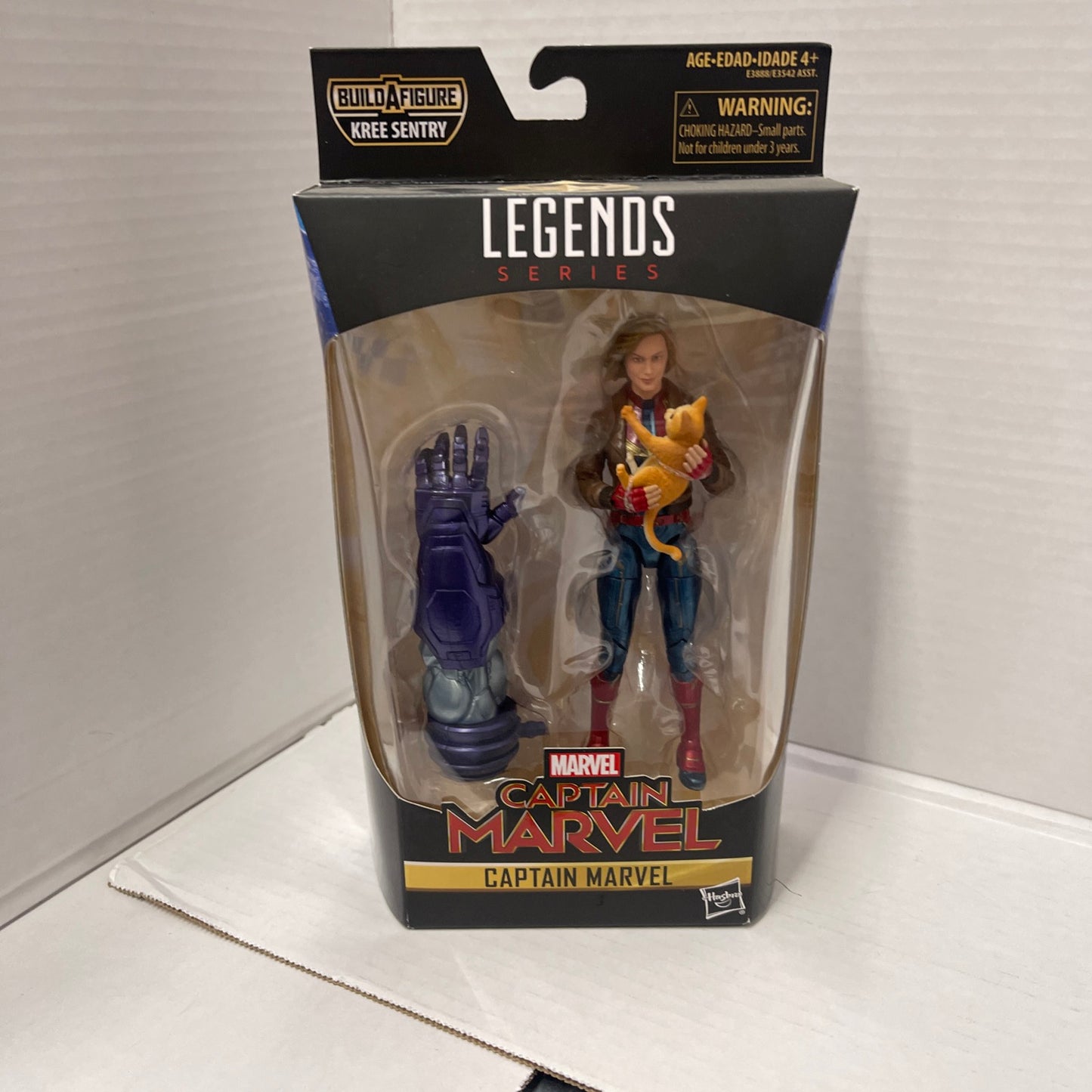 Marvel Legends Captain Marvel in Bomber Jacket Action Figure Kree Sentry BAF