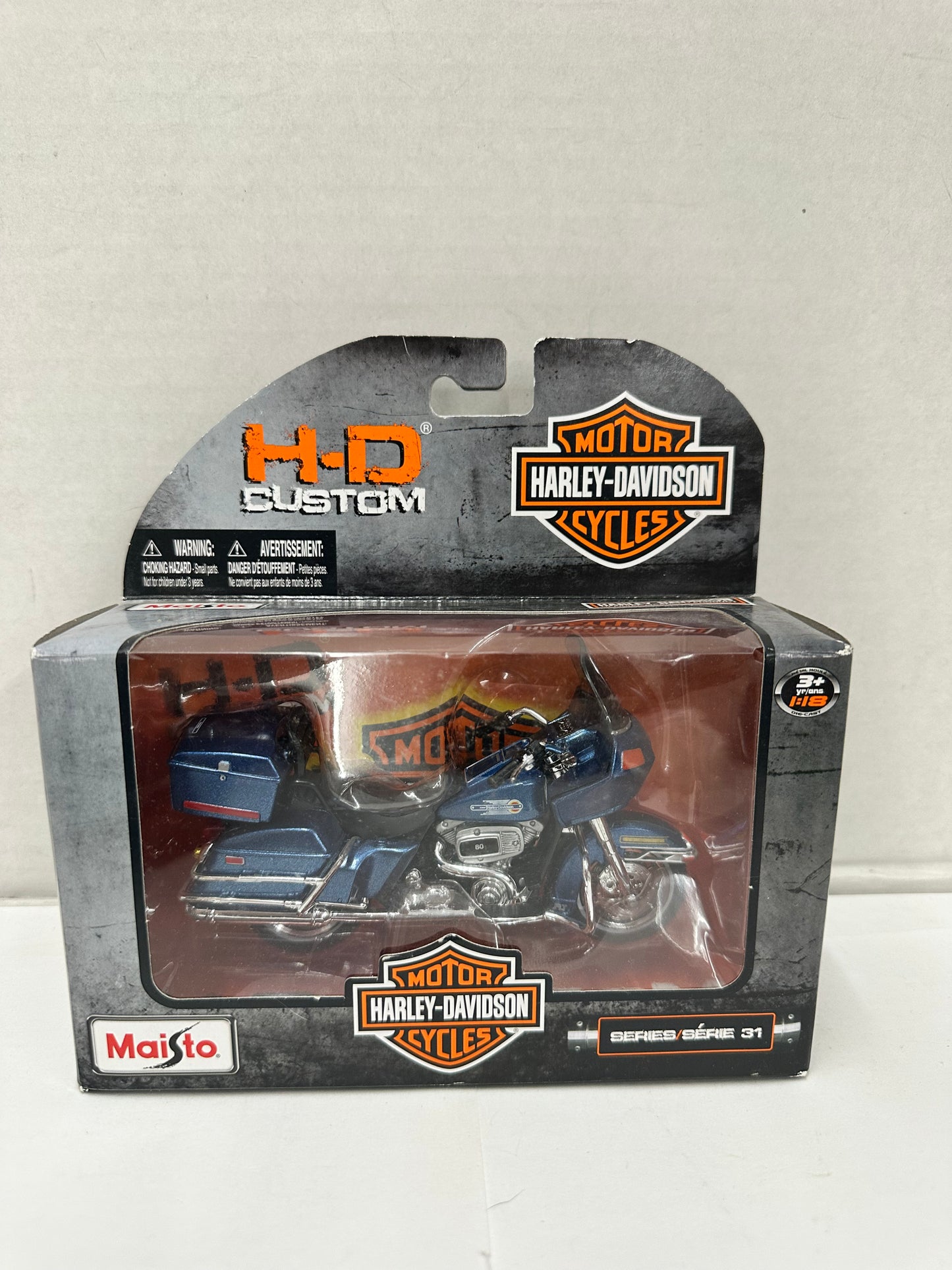 NIB MAISTO 2012 HARLEY DAVIDSON H-D CUSTOM SERIES 31 1980 FLT TOUR GLIDE BLUE