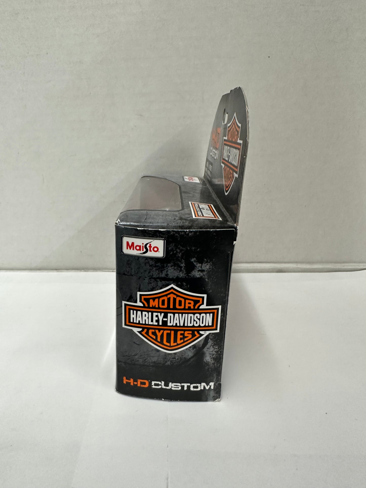 NIB MAISTO 2012 HARLEY DAVIDSON H-D CUSTOM SERIES 31 1980 FLT TOUR GLIDE BLUE