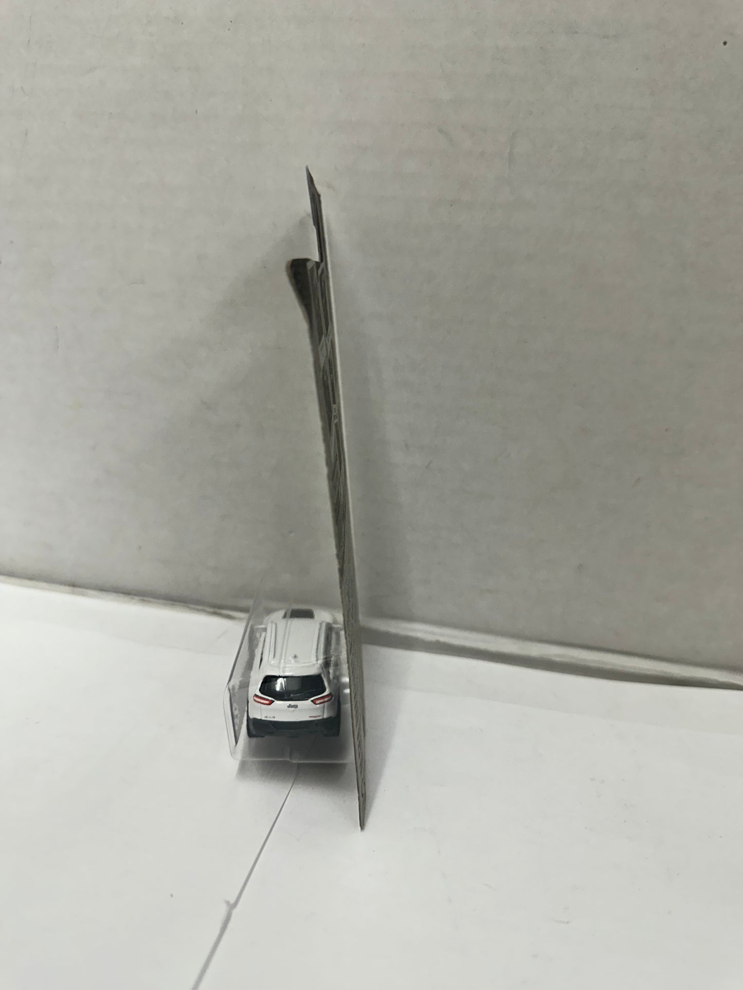 Matchbox Anniversary Edition 2014 Jeep Cherokee Trailhawk (2015) White SUV