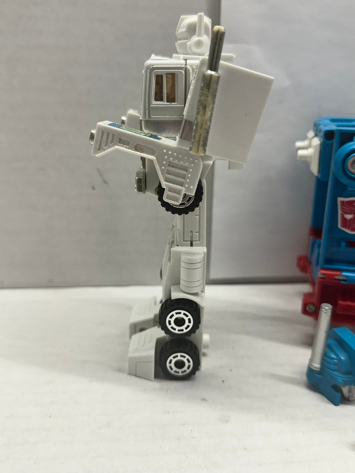 Vintage 1985 Hasbro Transformers G1 Ultra Magnus Autobot City Commander Loose