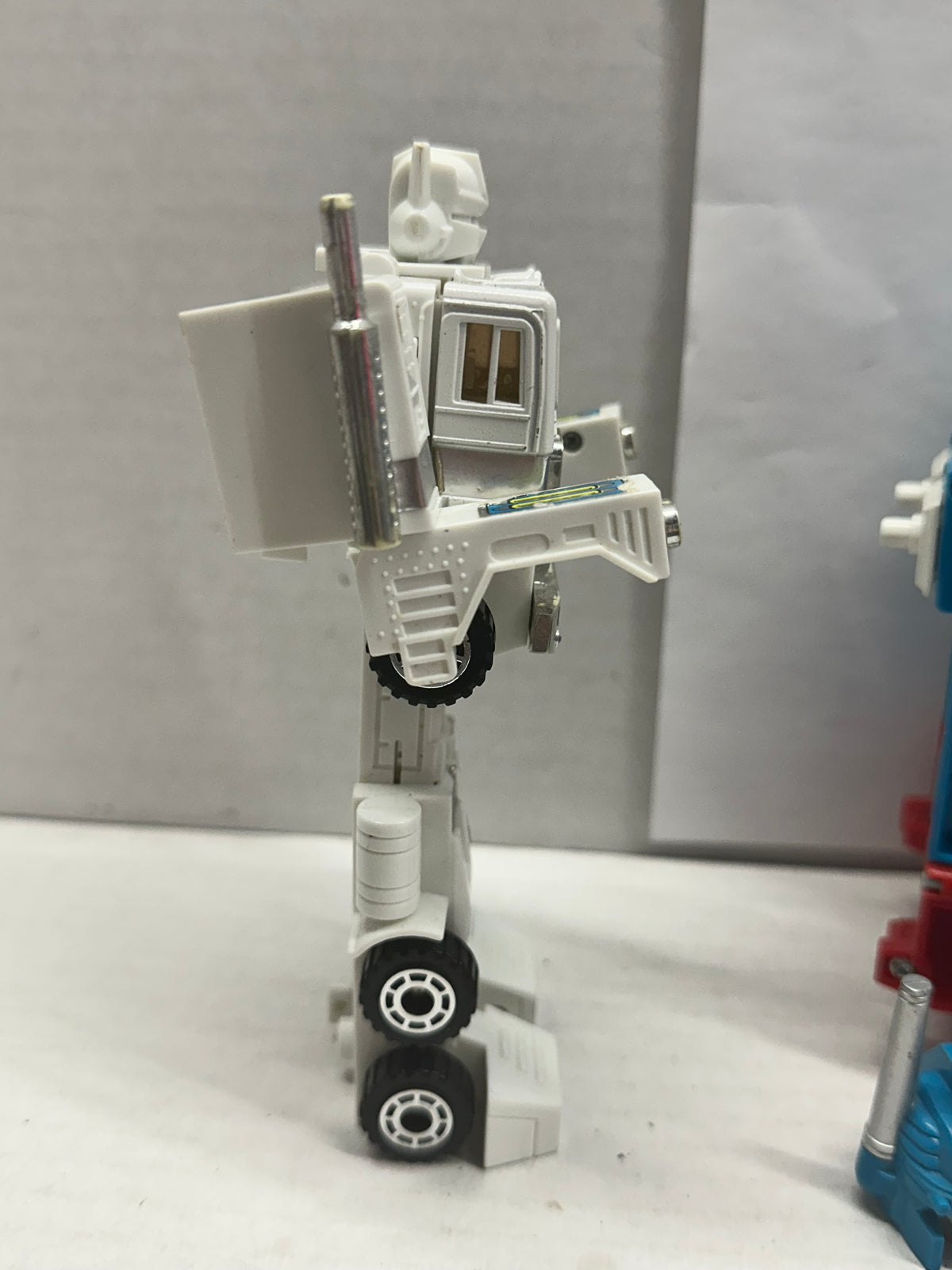 Vintage 1985 Hasbro Transformers G1 Ultra Magnus Autobot City Commander Loose