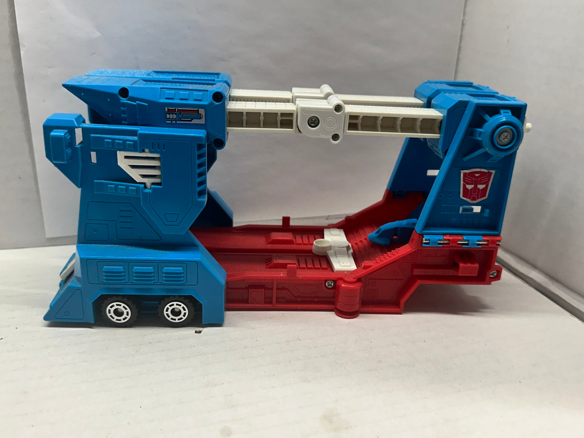 Vintage 1985 Hasbro Transformers G1 Ultra Magnus Autobot City Commander Loose